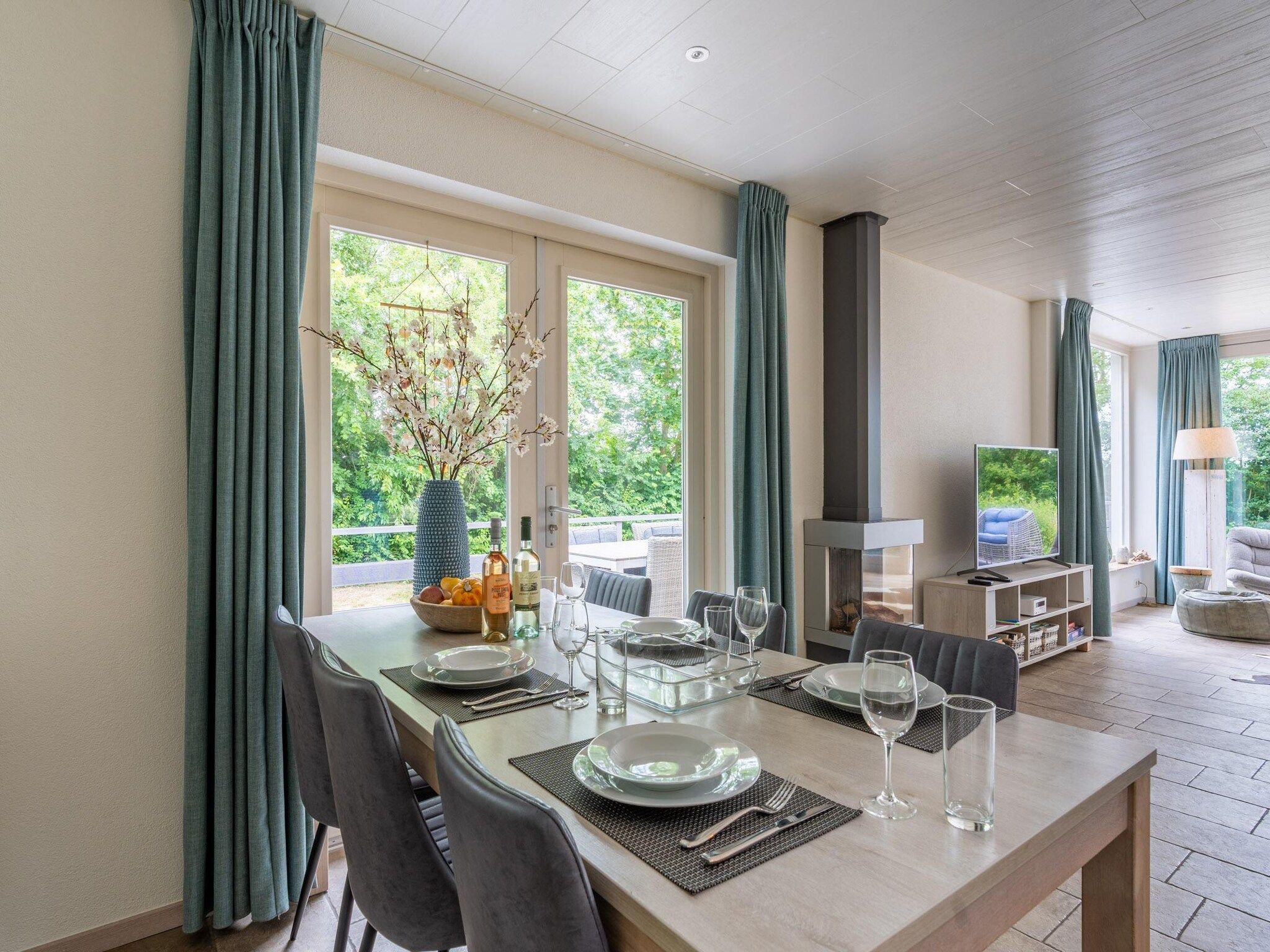 De woonkamer van Eb & Vloed in De Koog