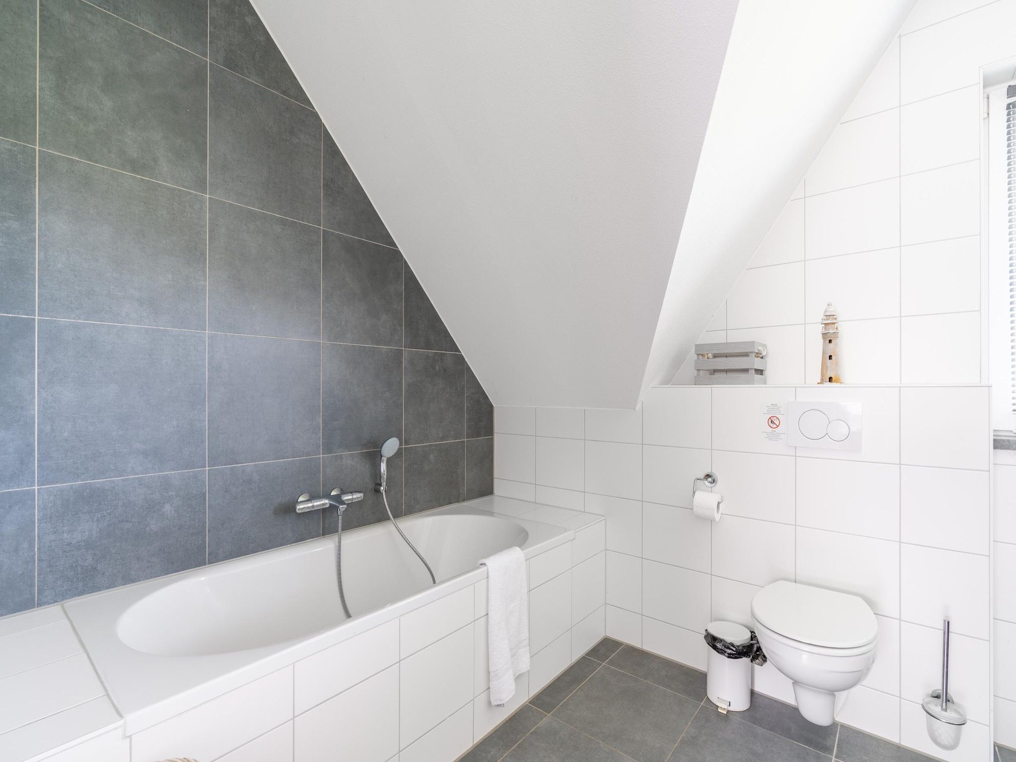 De badkamer van Hoogelandt 106F in De Koog