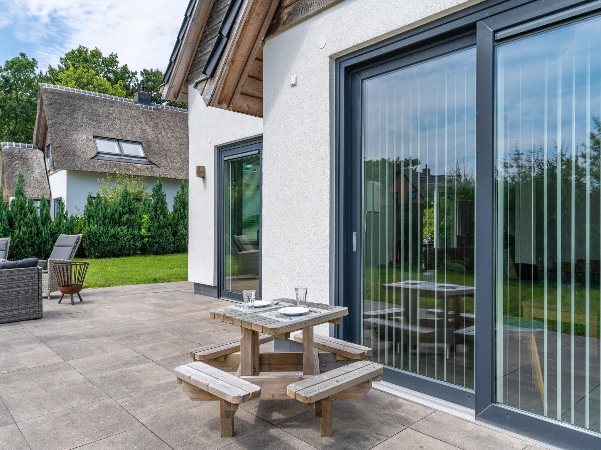 Het terras van Hoogelandt 106F in De Koog