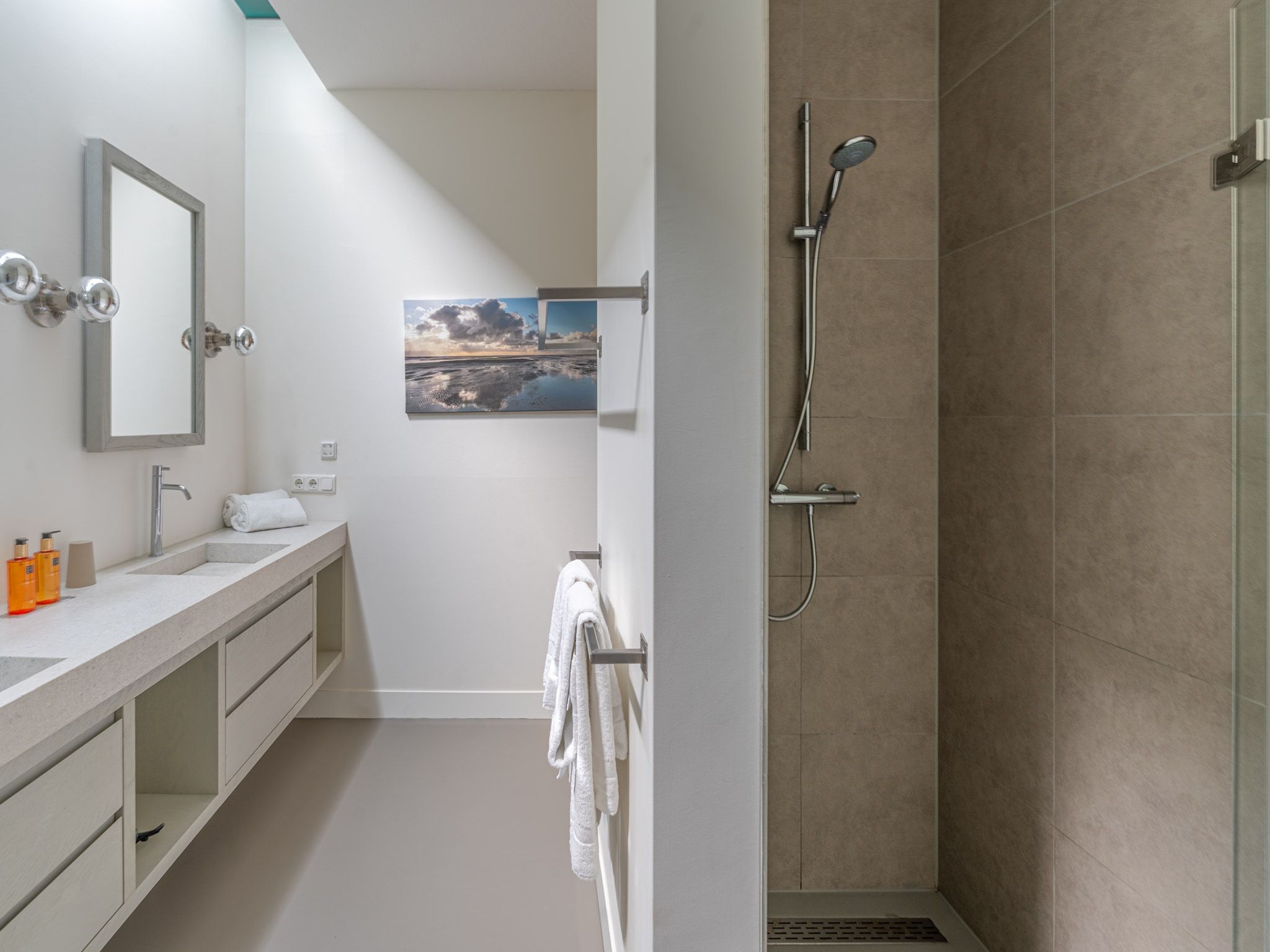 De badkamer van Duynzoom 5 in De Koog