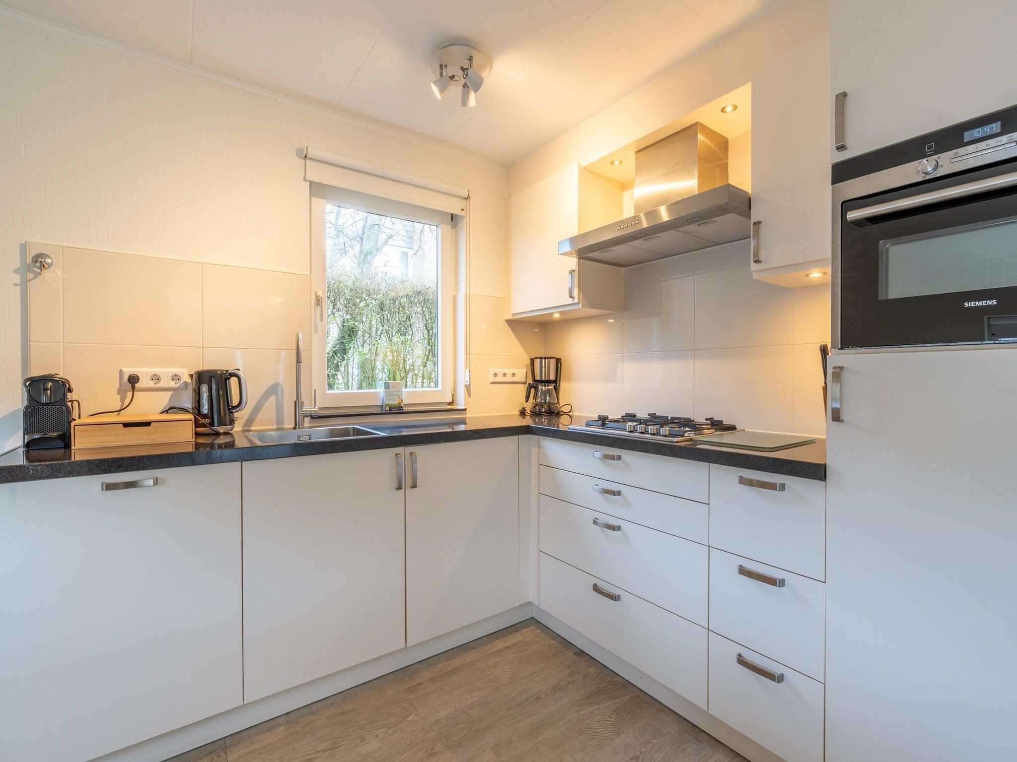 De keuken van Kamperfoelie 77 in De Koog