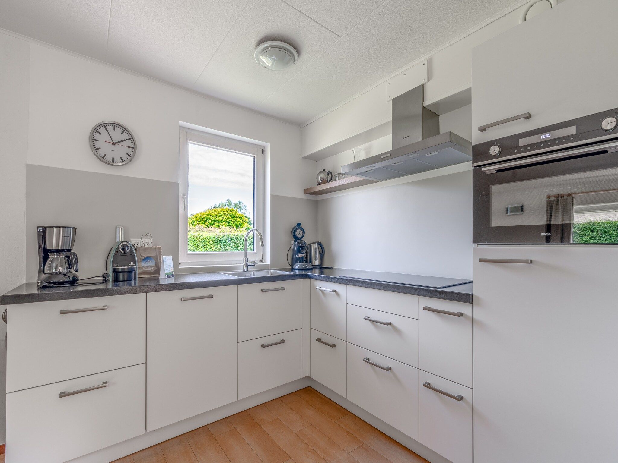 De keuken van Kamperfoelie 85 in De Koog