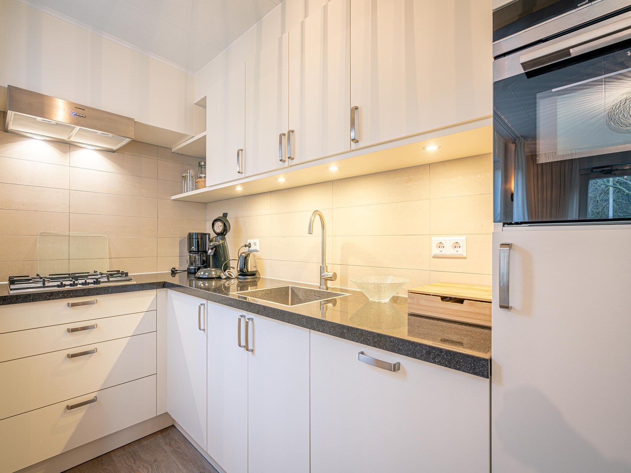 De keuken van Kamperfoelie 89 in De Koog