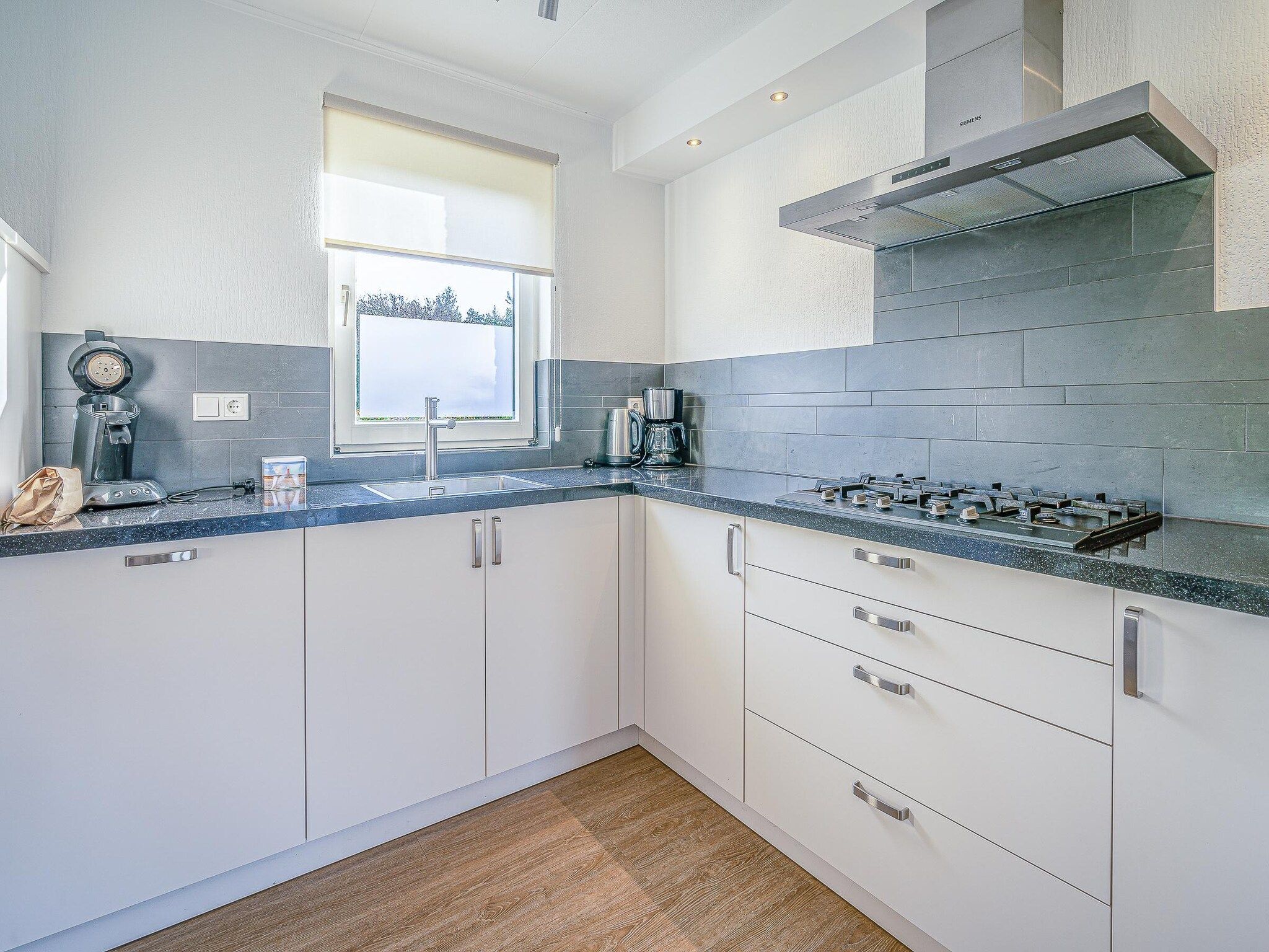 De keuken van Kamperfoelie 59 in De Koog