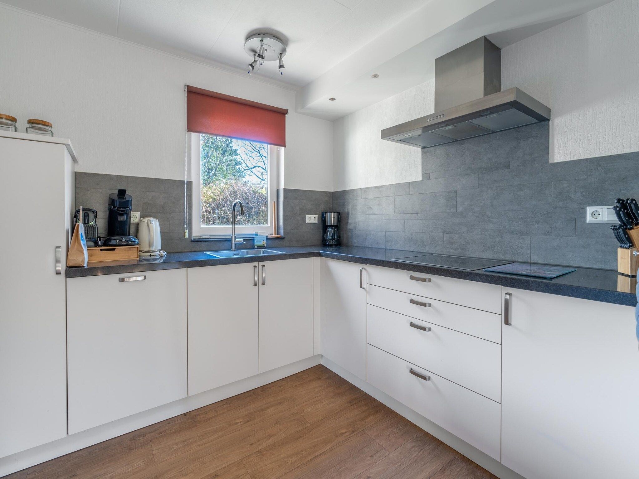 De keuken van Kamperfoelie 97 in De Koog