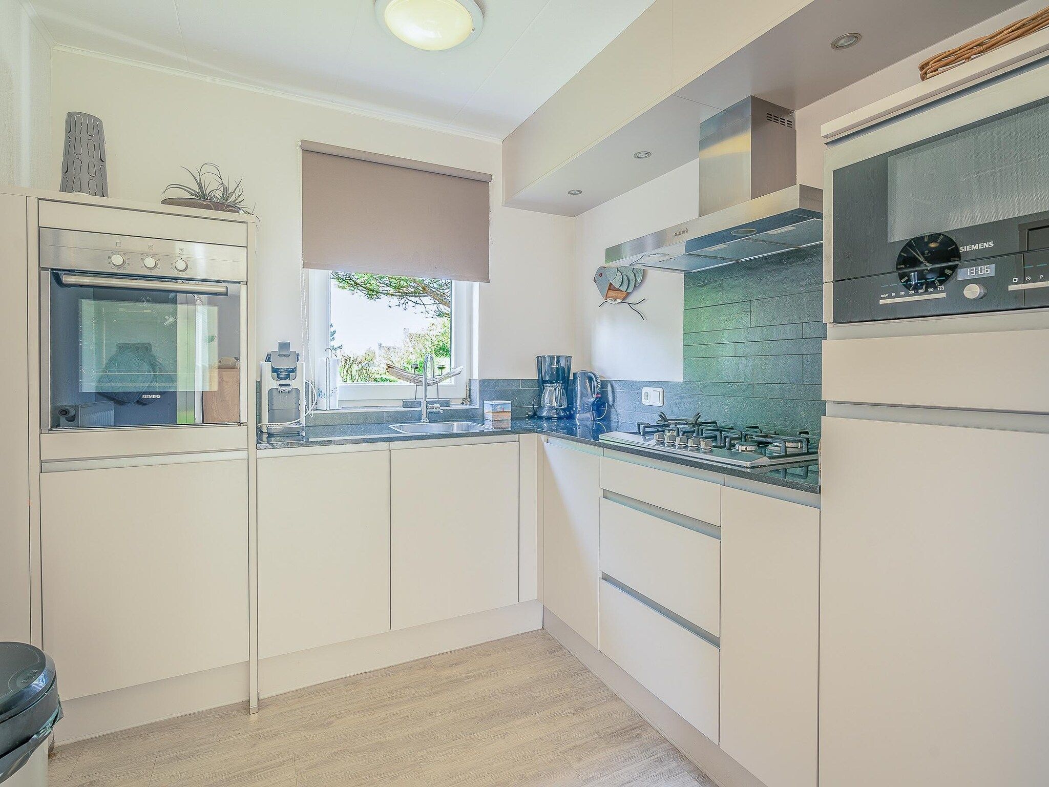 De keuken van Kamperfoelie 83 in De Koog