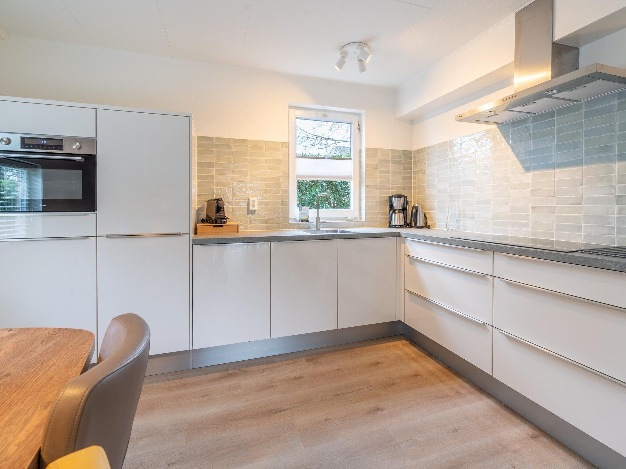 De keuken van Kamperfoelie 33 in De Koog