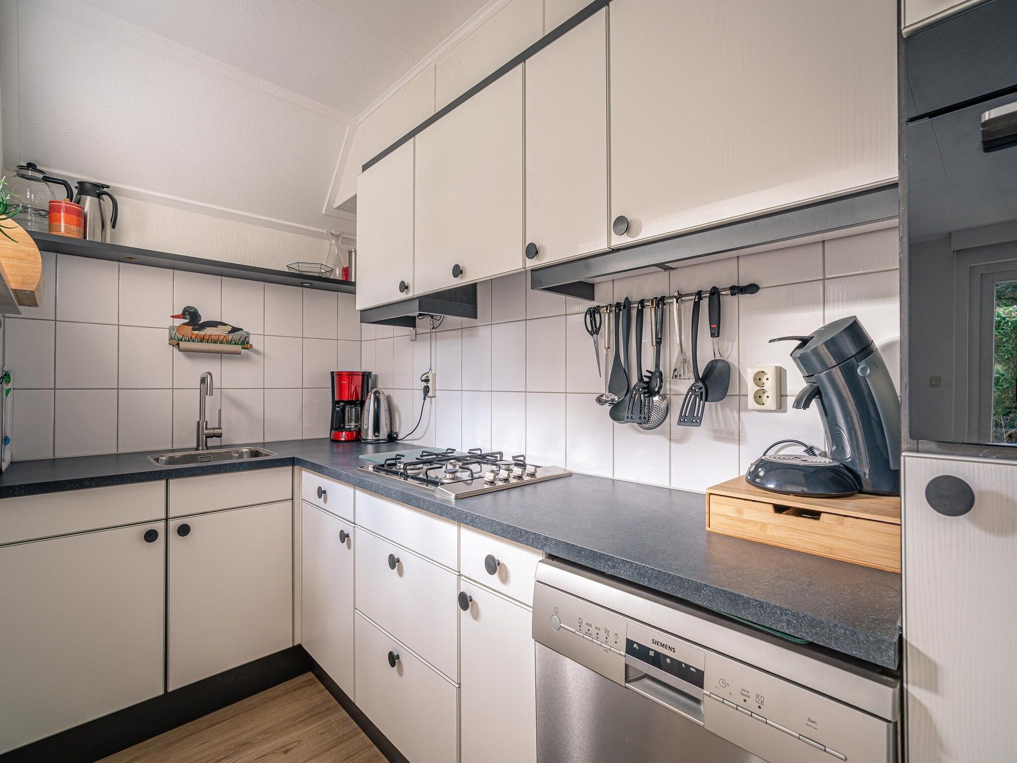 De keuken van Kamperfoelie 29 in De Koog