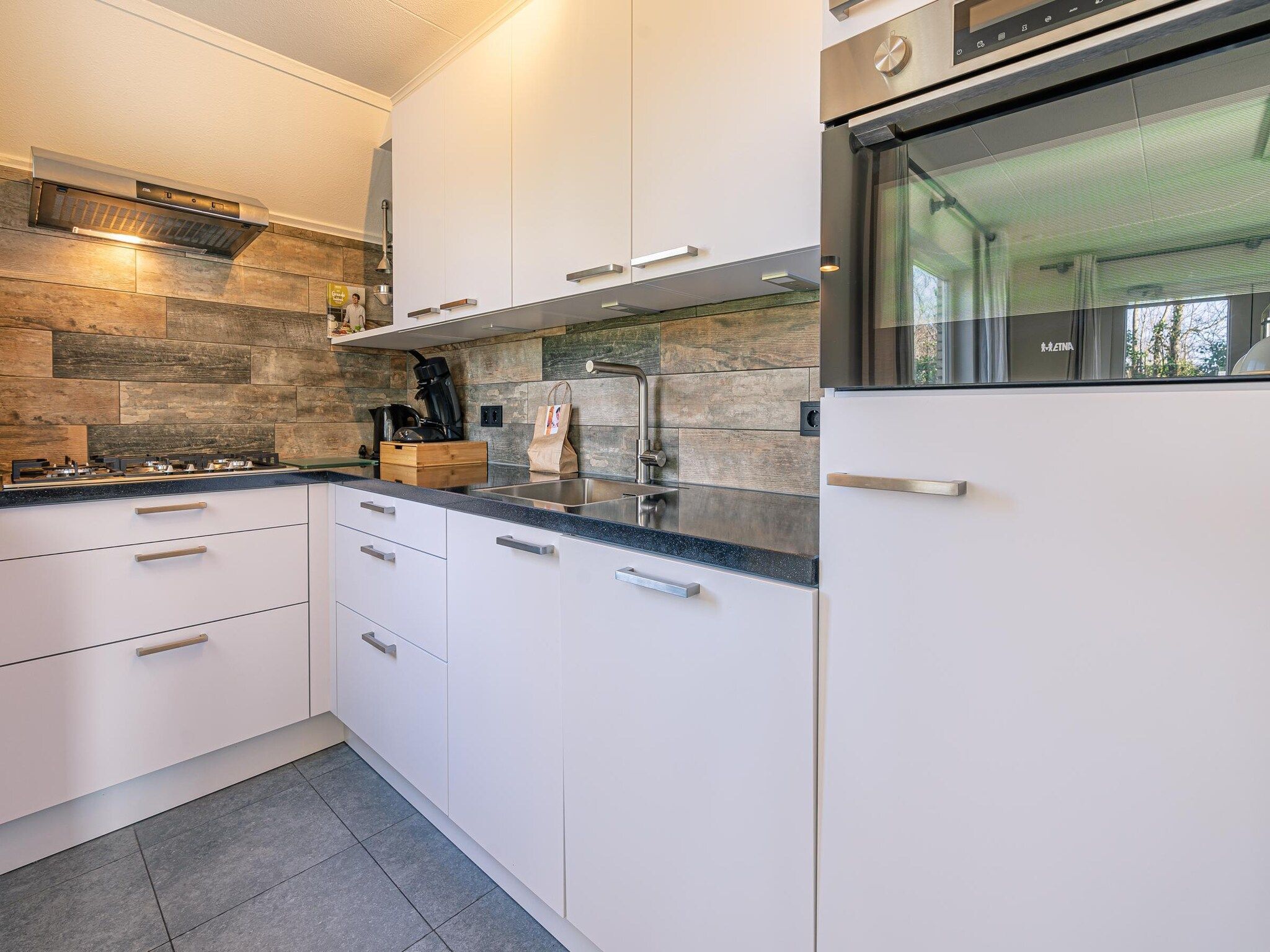 De keuken van Kamperfoelie 45 in De Koog