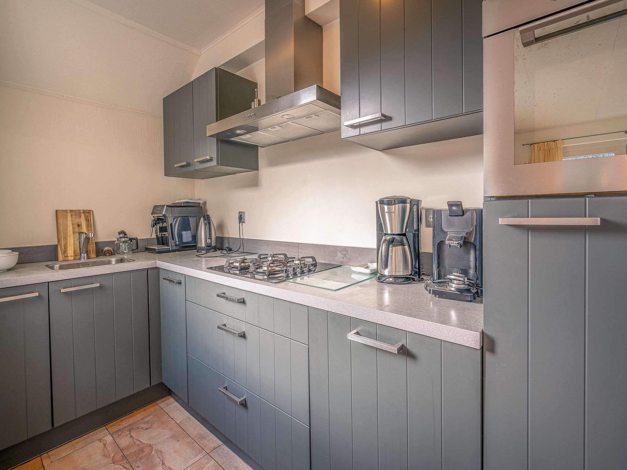 De keuken van Kamperfoelie 81 in De Koog