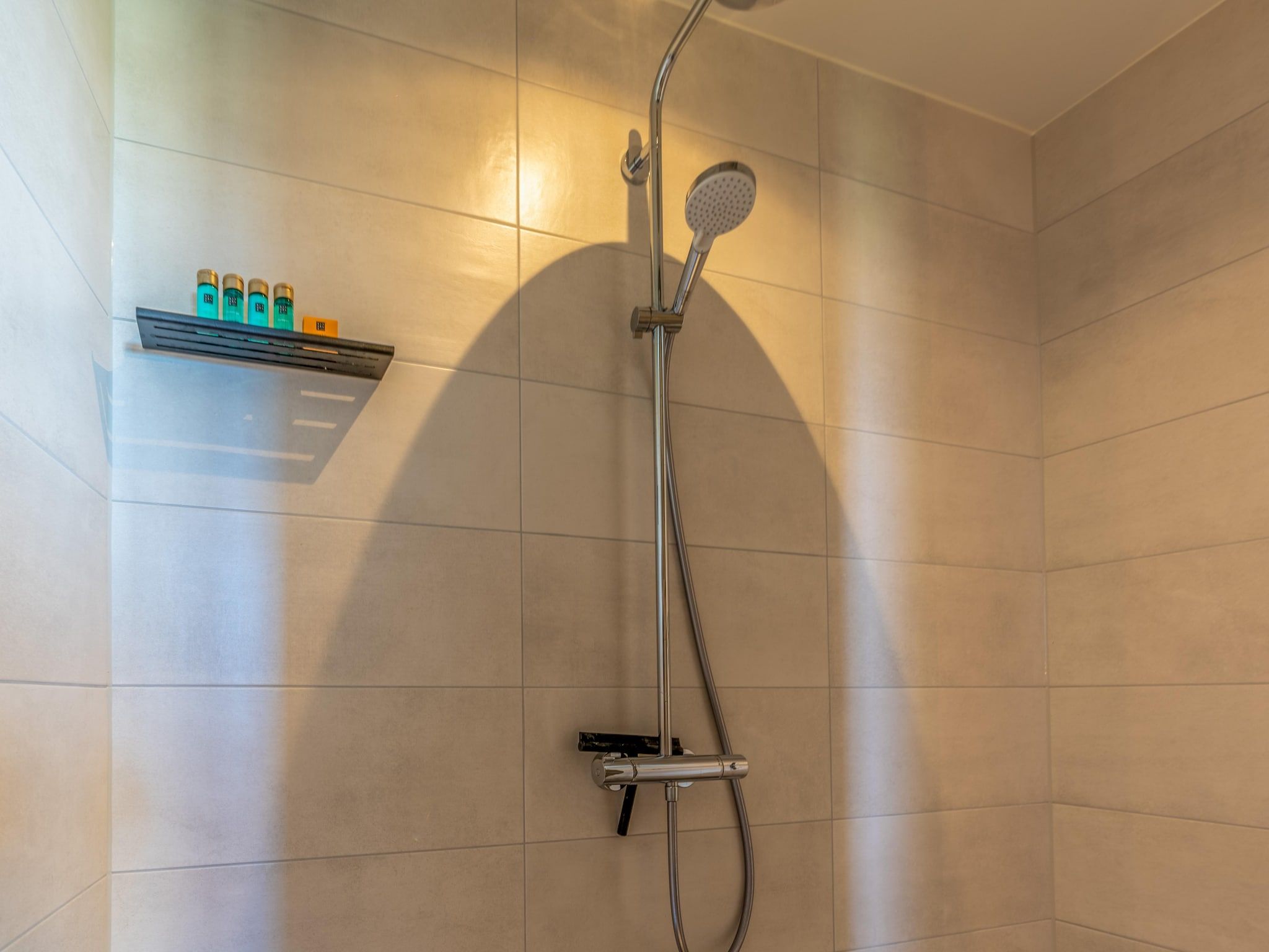 De badkamer van Waalburght 16 in De Waal