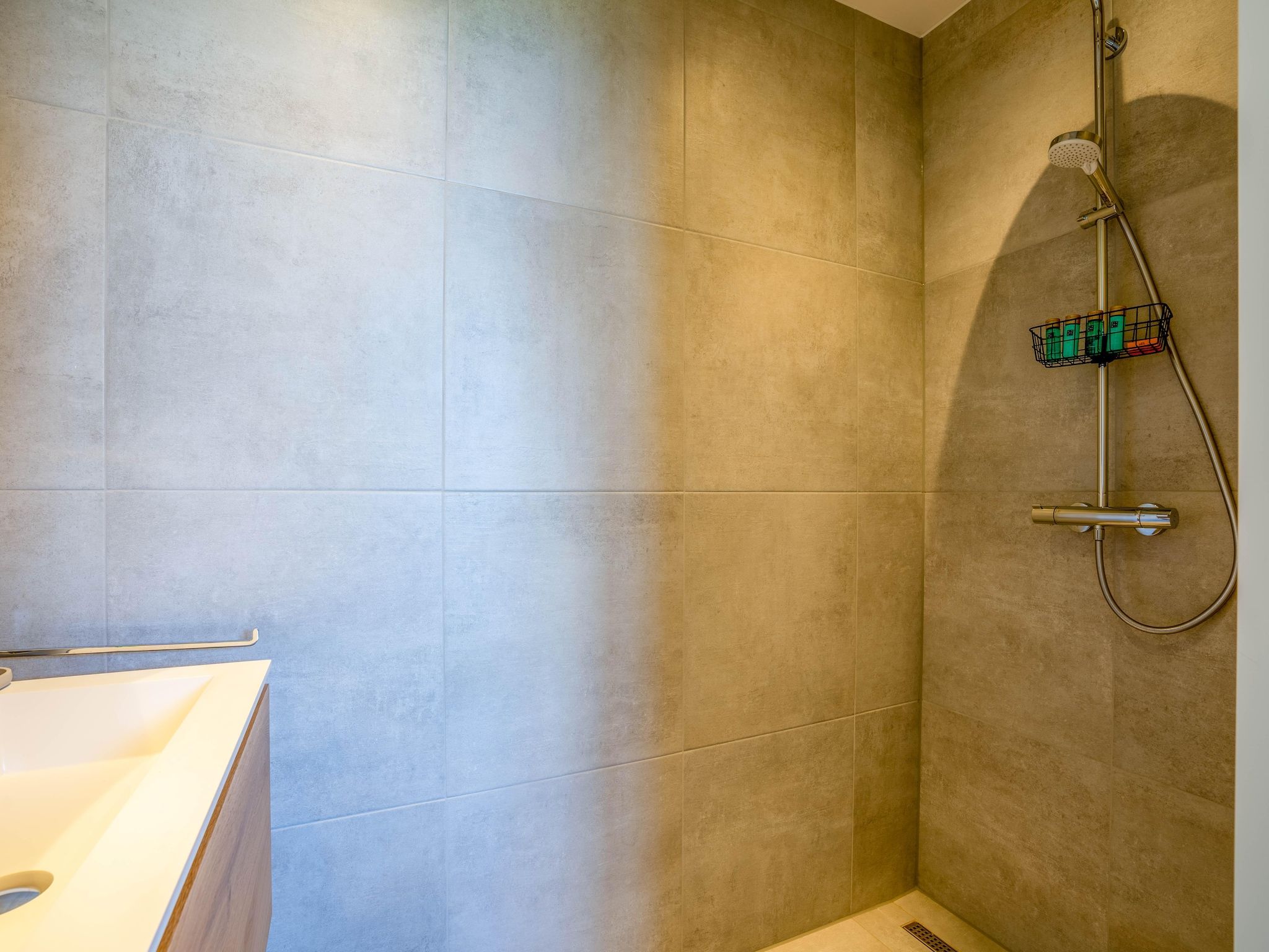 De badkamer van Waalburght 24 in De Waal