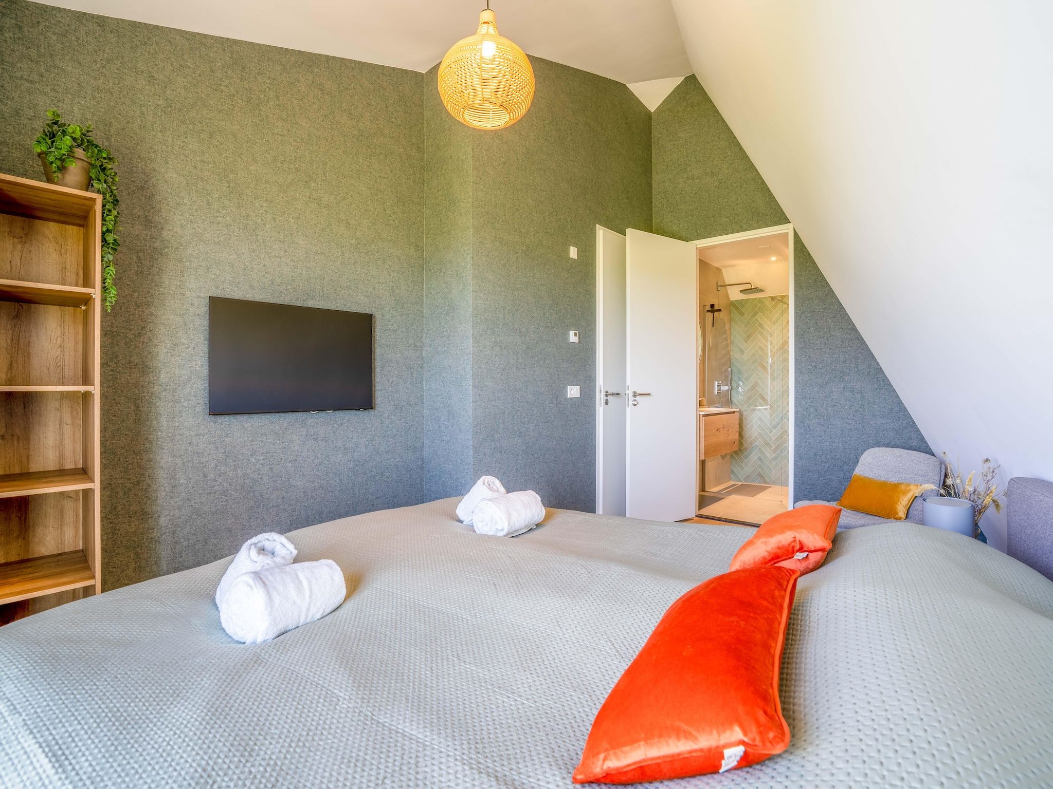 Een slaapkamer van Waalburght 24 in De Waal