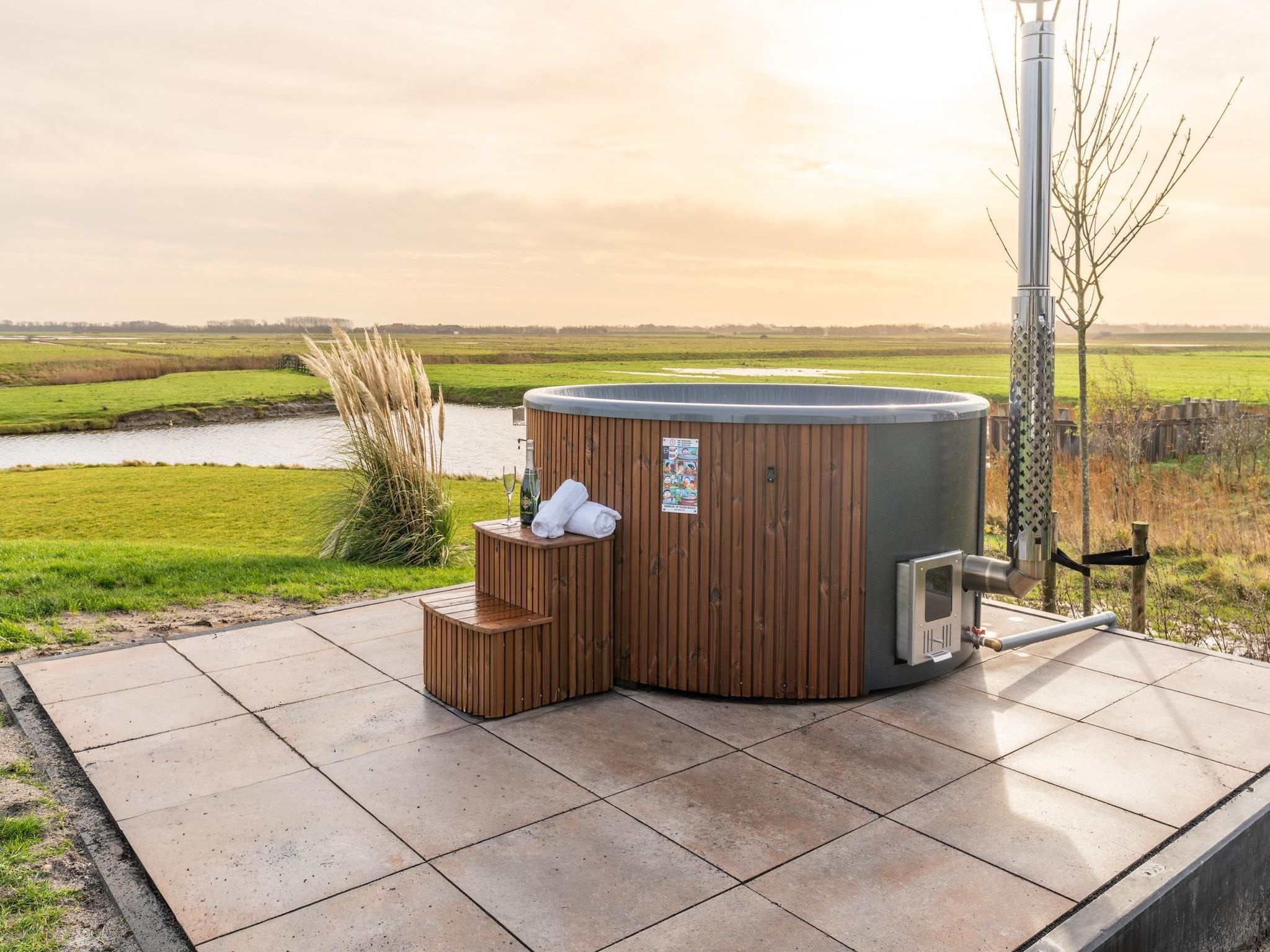 Wellness bij Waalerburght 18 in De Waal