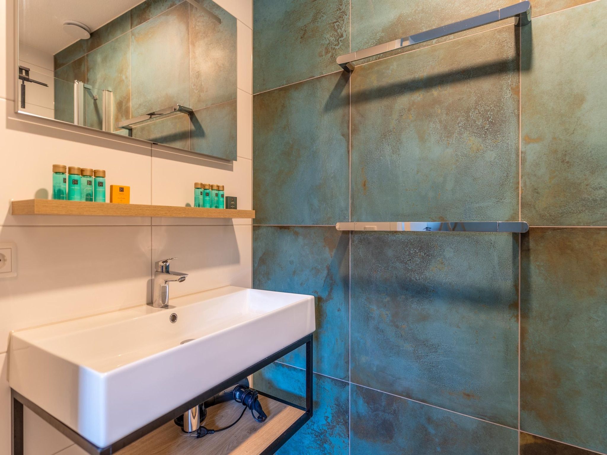 De badkamer van Waalerburght 14 in De Waal