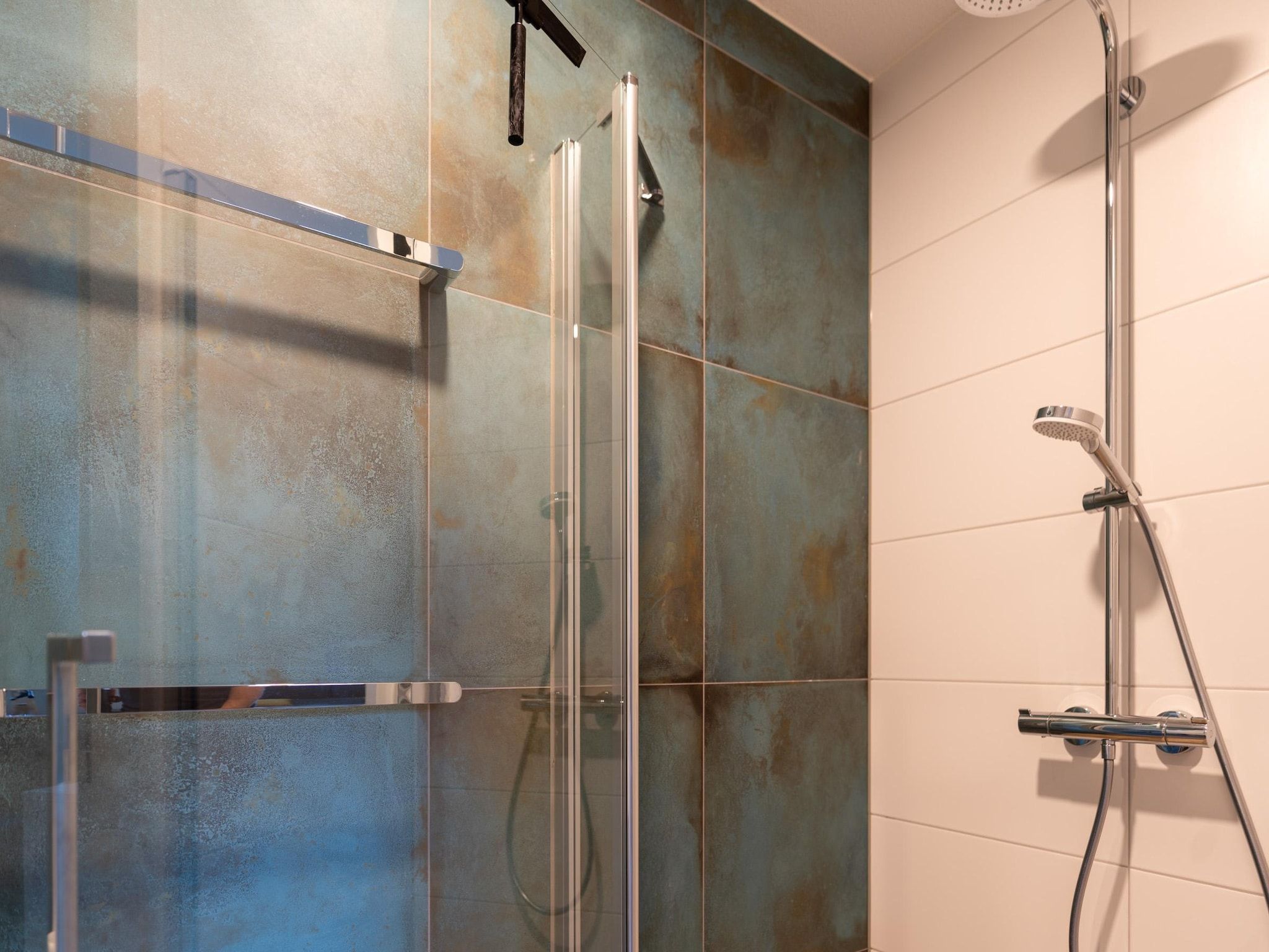 De badkamer van Waalerburght 14 in De Waal