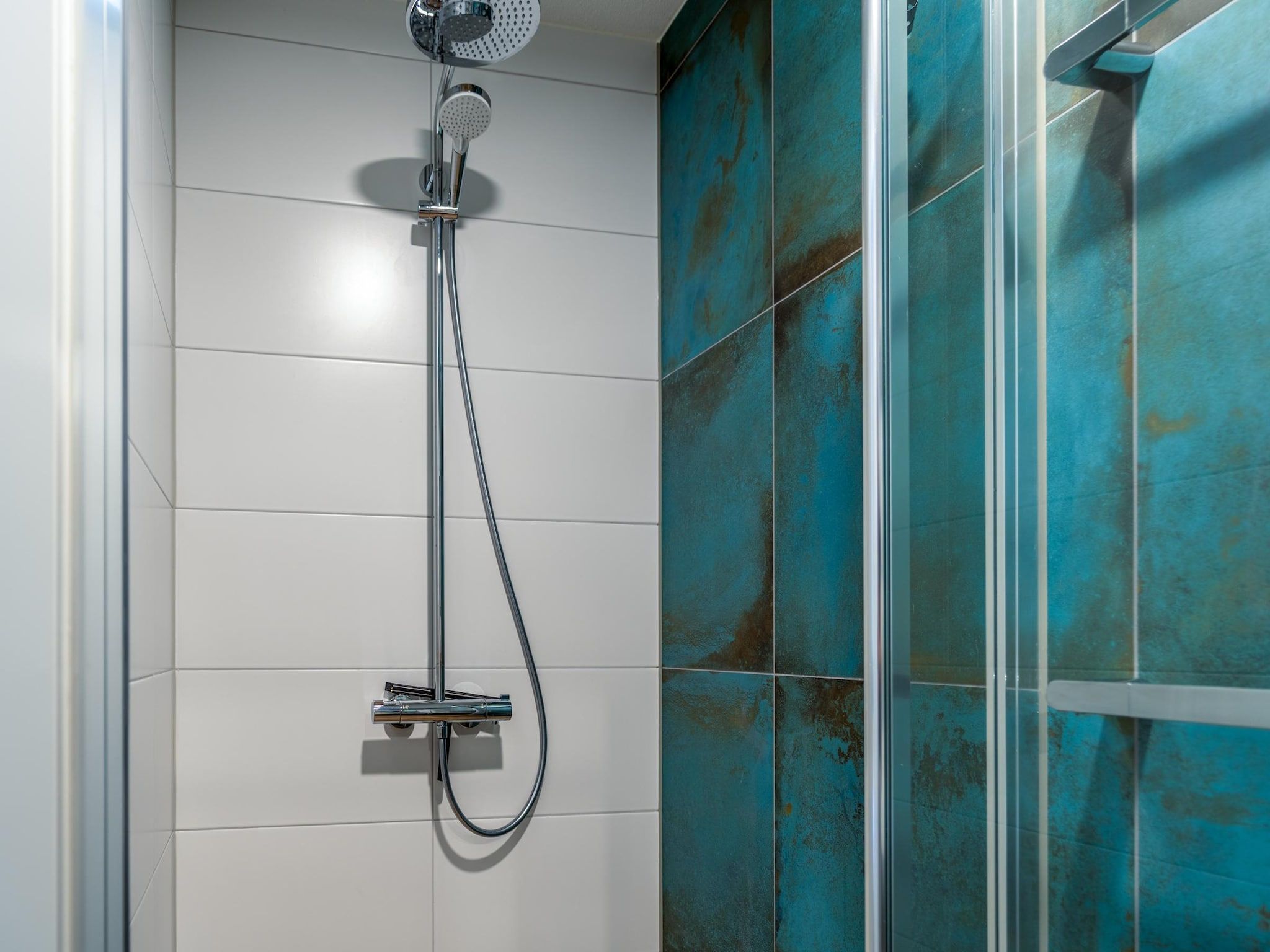 De badkamer van Waalerburght 14 in De Waal