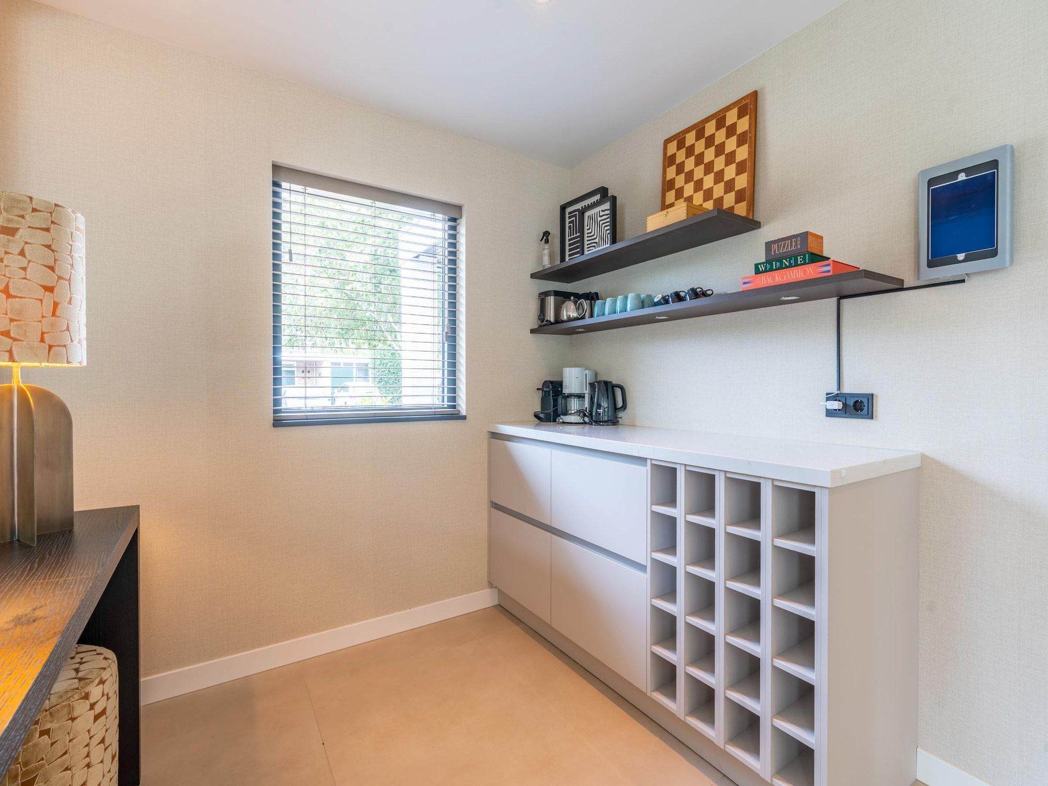 De woonkamer van Orchismient 39 in De Koog