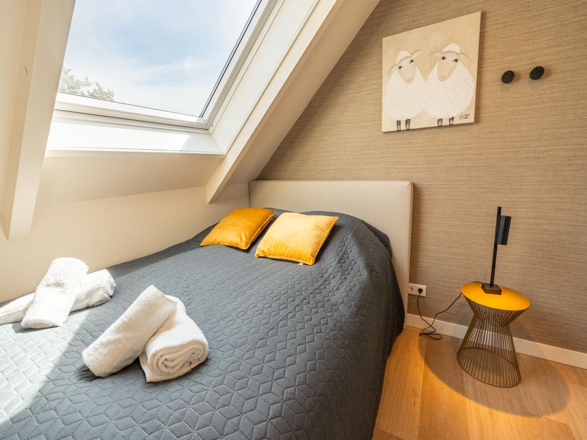 Een slaapkamer van Orchismient 39 in De Koog