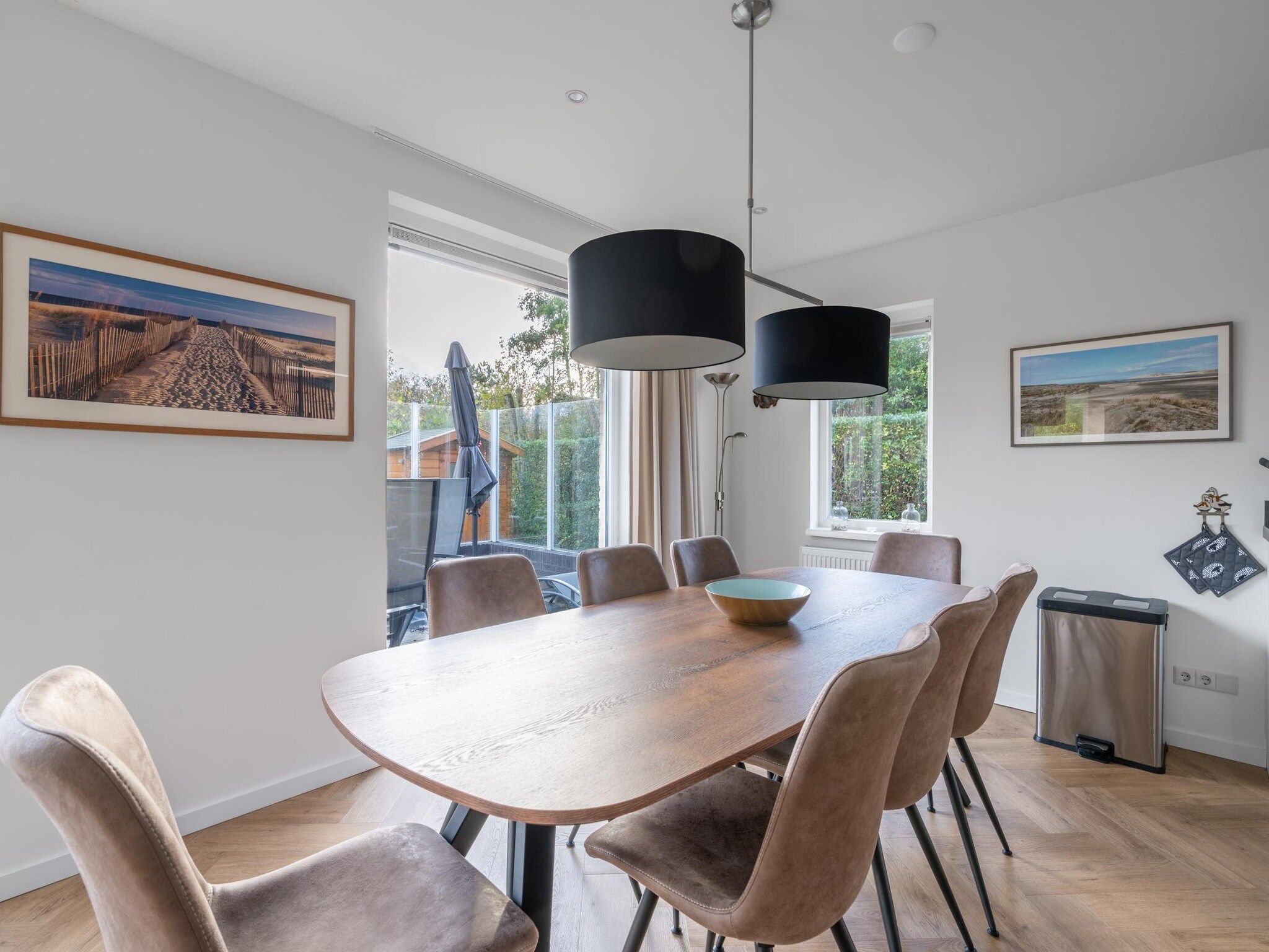 De eetkamer van Stappeland 197 in De Koog