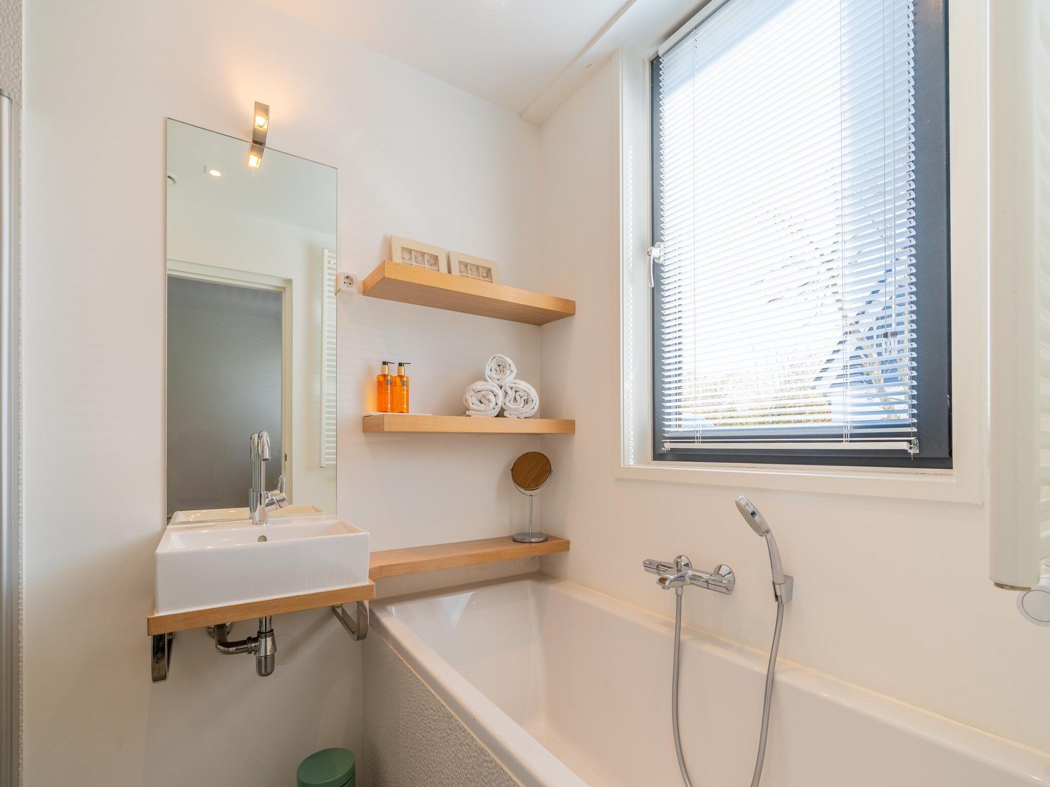 De badkamer van De Wadden Parel 184 in Den Burg