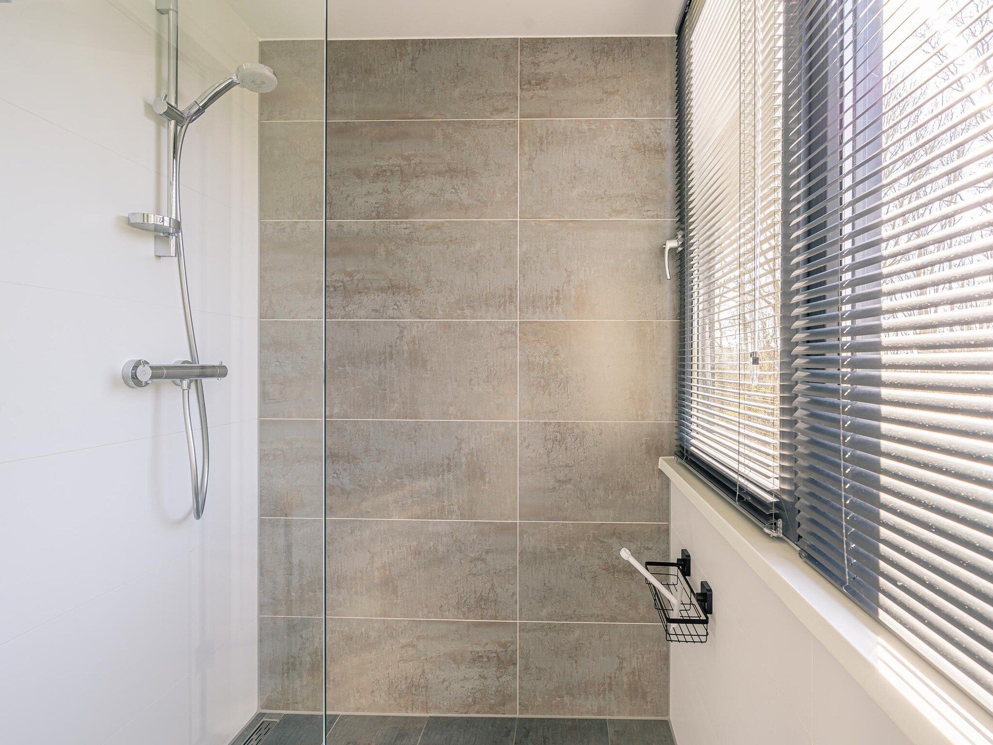 De badkamer van De Wadden Parel 184 in Den Burg