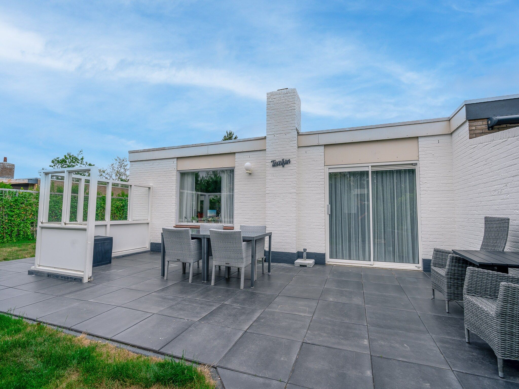 De buitenkant van Texelfan Californieweg 9A in De Koog