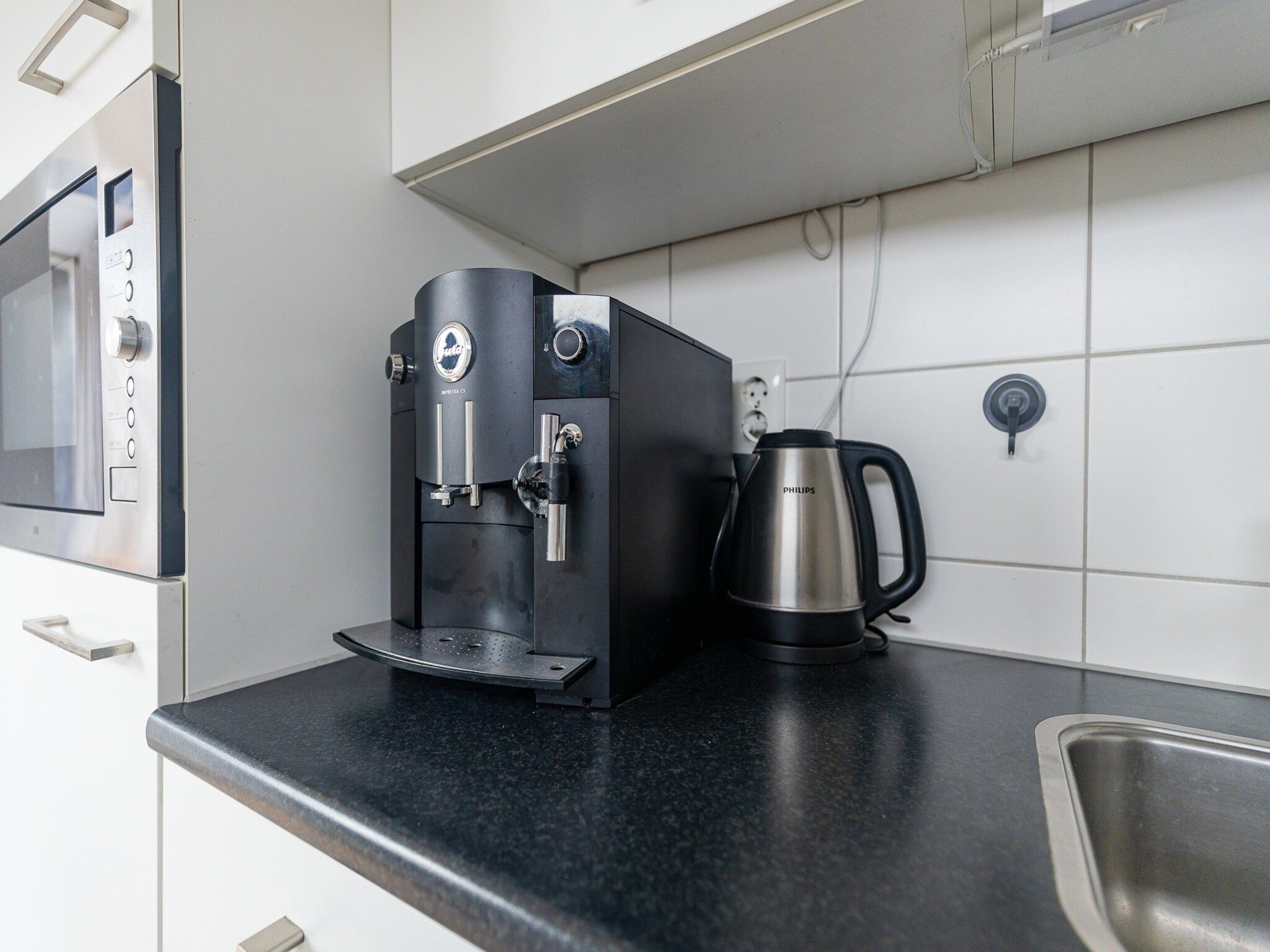 De keuken van Zonnedorp 1 Solskin Renesse | Beach Holiday in Modern Holiday Home in Renesse