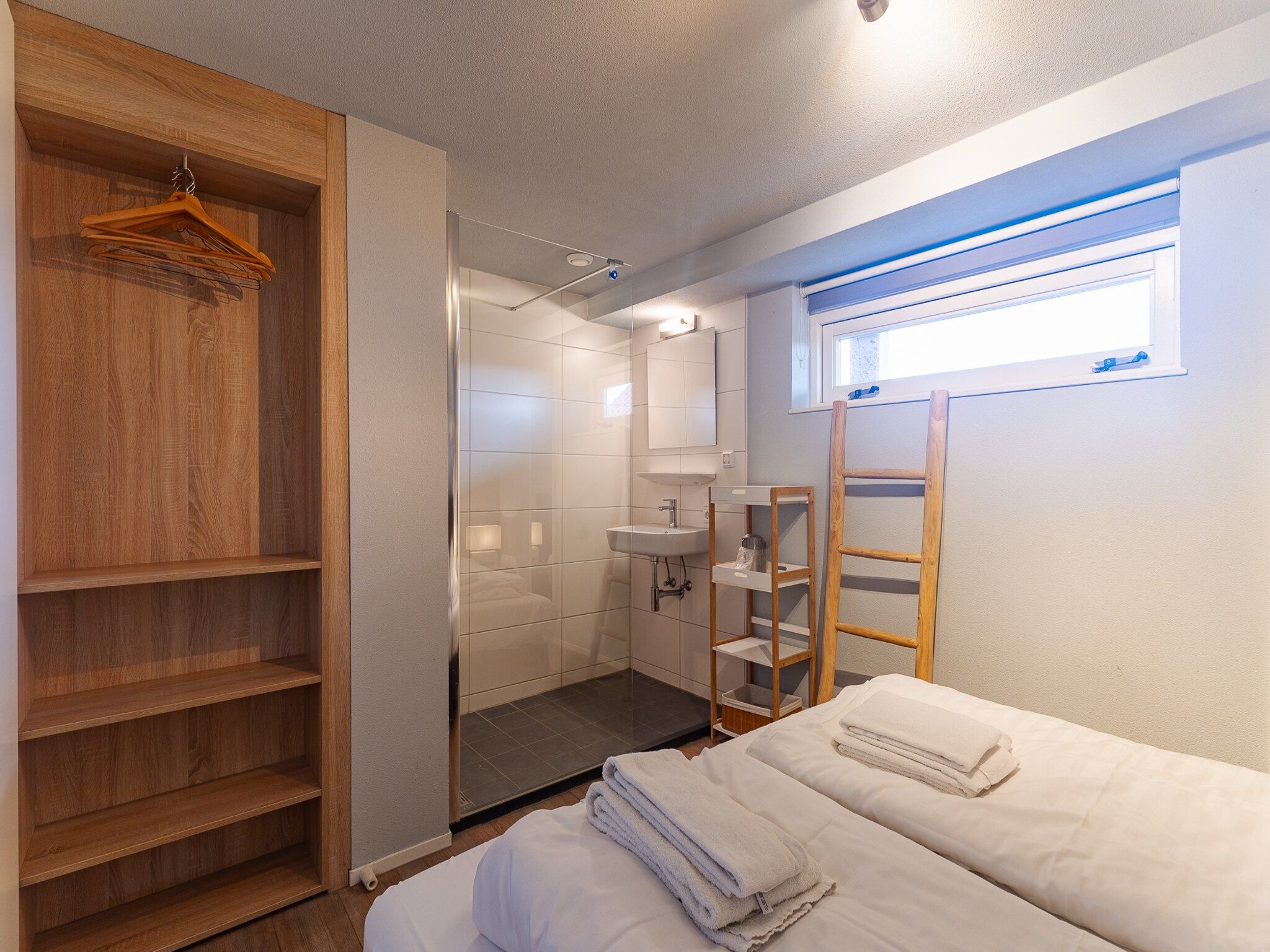 Een slaapkamer van Zonnedorp 7 De Meerpaal in Renesse | Comfortable holiday house close to the beach in Renesse