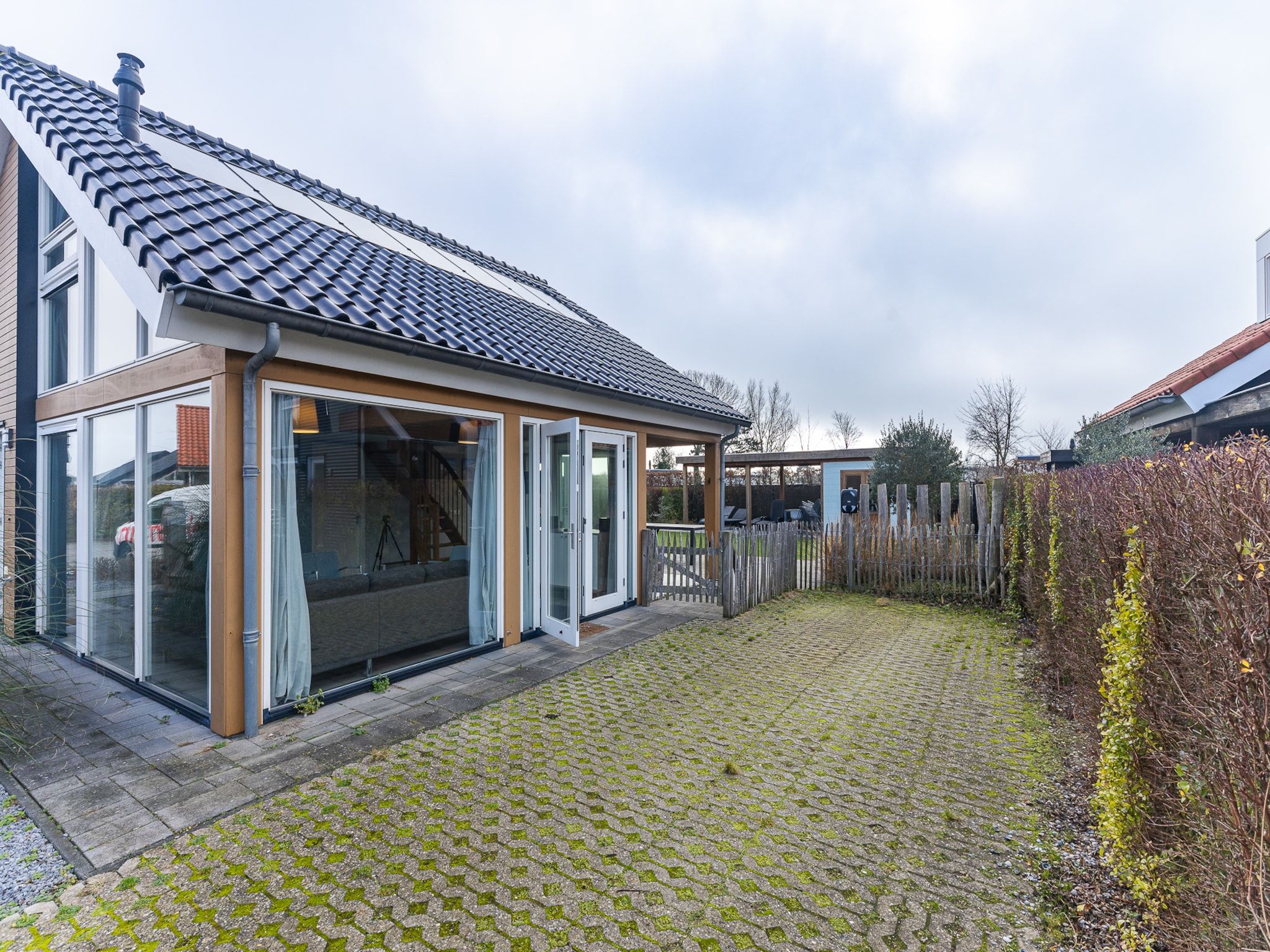 De buitenkant van Zonnedorp 7 De Meerpaal in Renesse | Comfortable holiday house close to the beach in Renesse