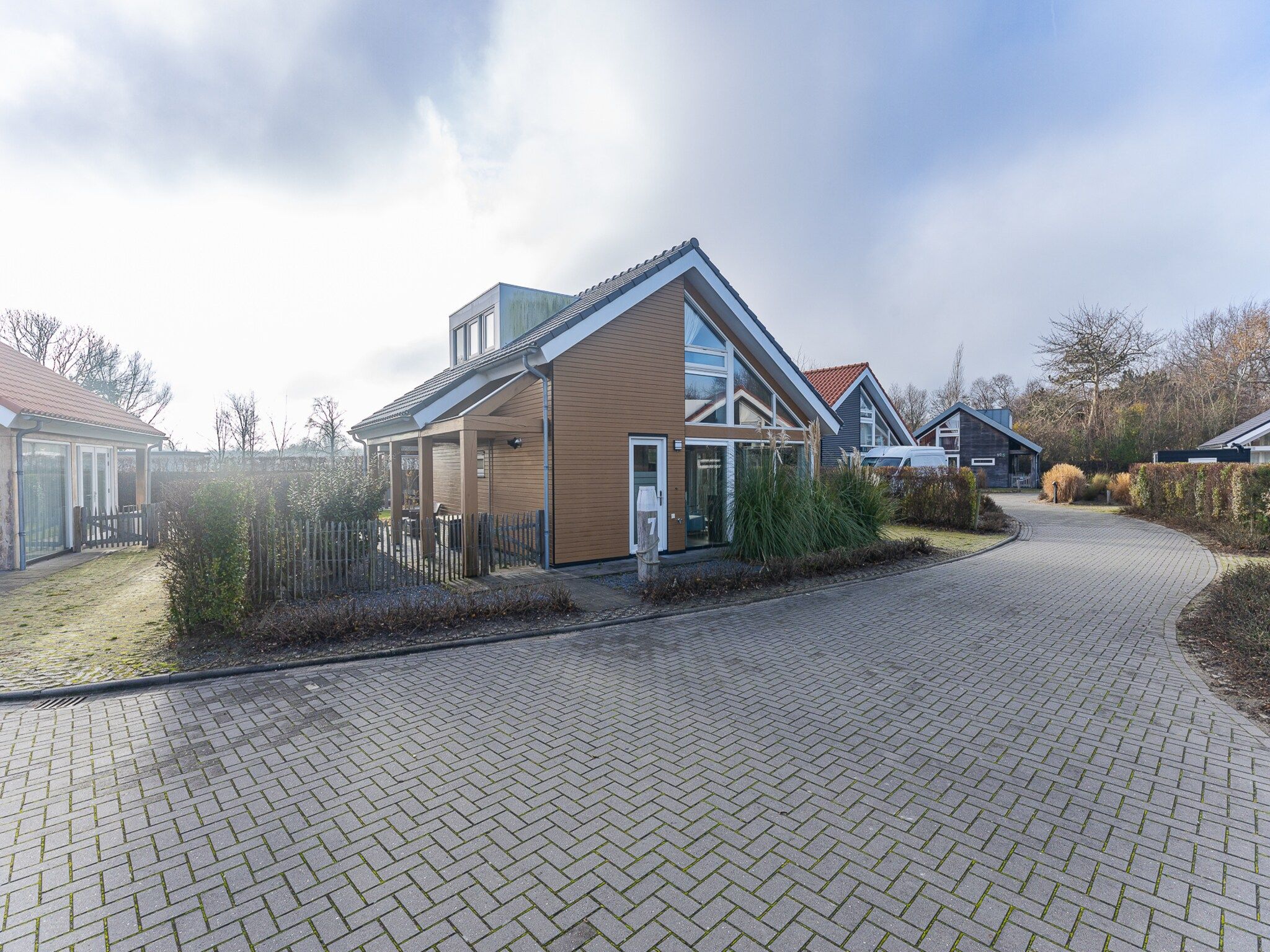 De buitenkant van Zonnedorp 7 De Meerpaal in Renesse | Comfortable holiday house close to the beach in Renesse