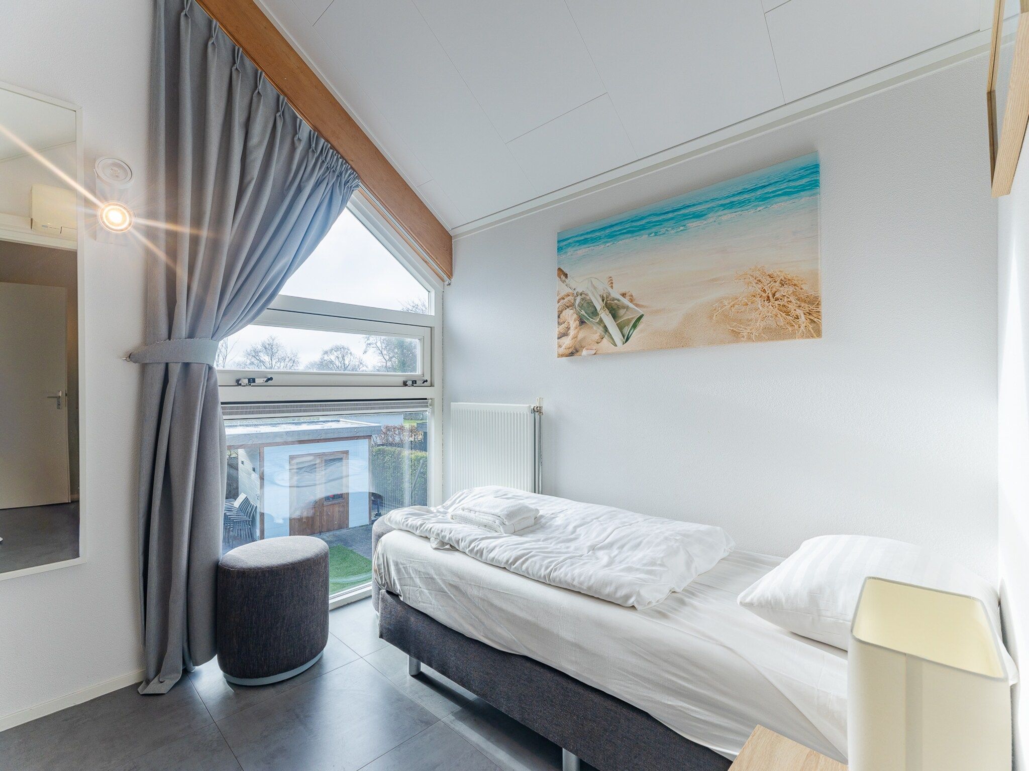 Een slaapkamer van Zonnedorp 7 De Meerpaal in Renesse | Comfortable holiday house close to the beach in Renesse