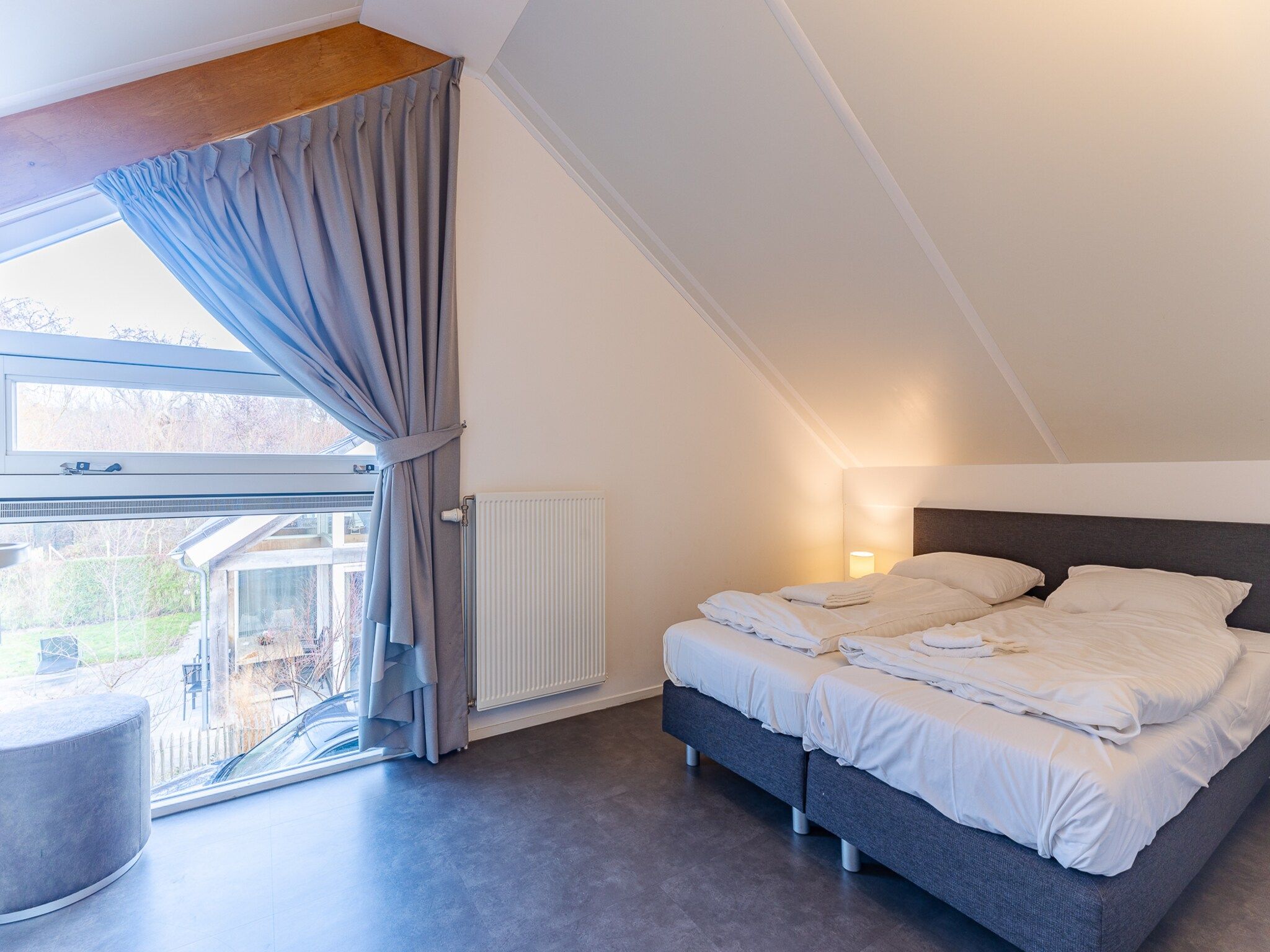 Een slaapkamer van Zonnedorp 19 Modern holiday home Renesse | Beach within walking distance in Renesse