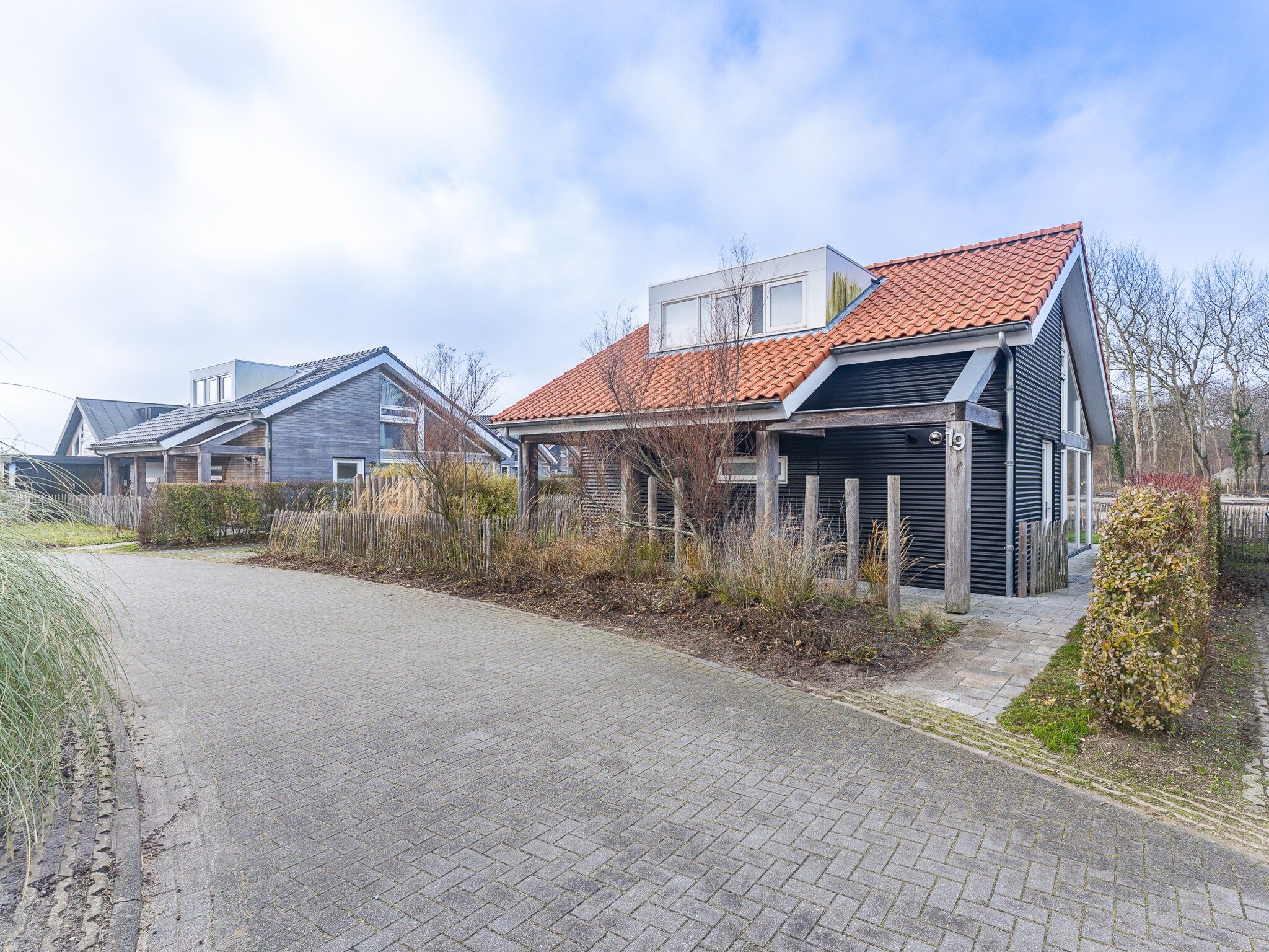 De buitenkant van Zonnedorp 19 Modern holiday home Renesse | Beach within walking distance in Renesse