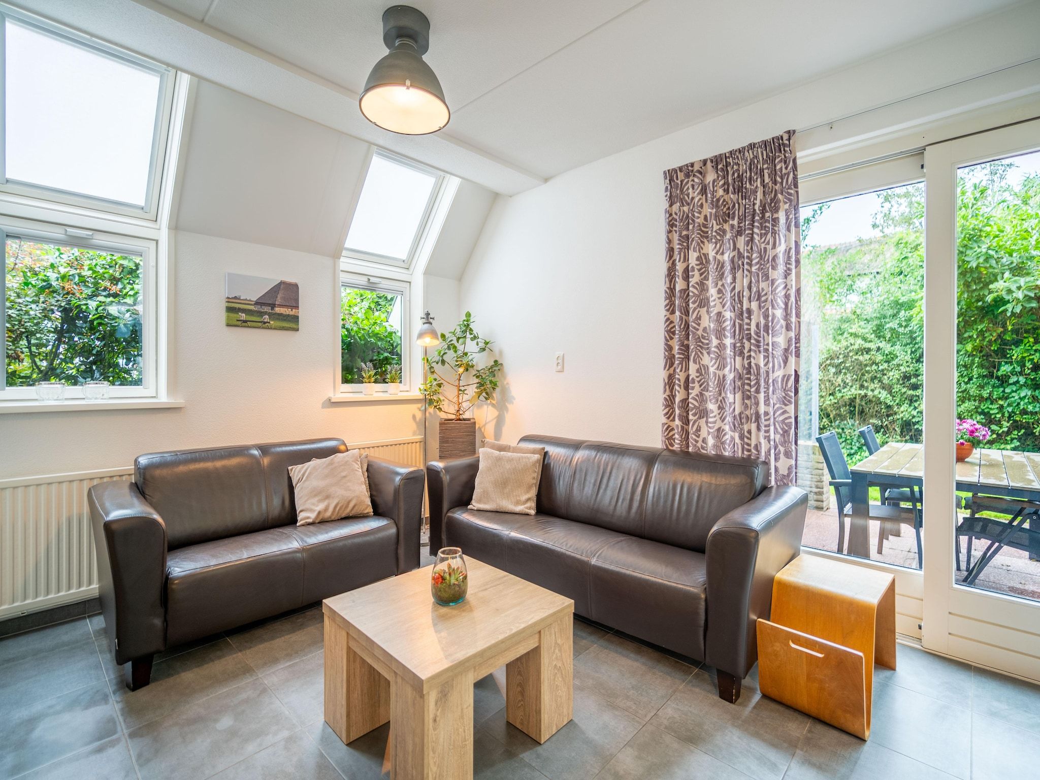 De woonkamer van Nieuwlanderweg 51 in De Waal