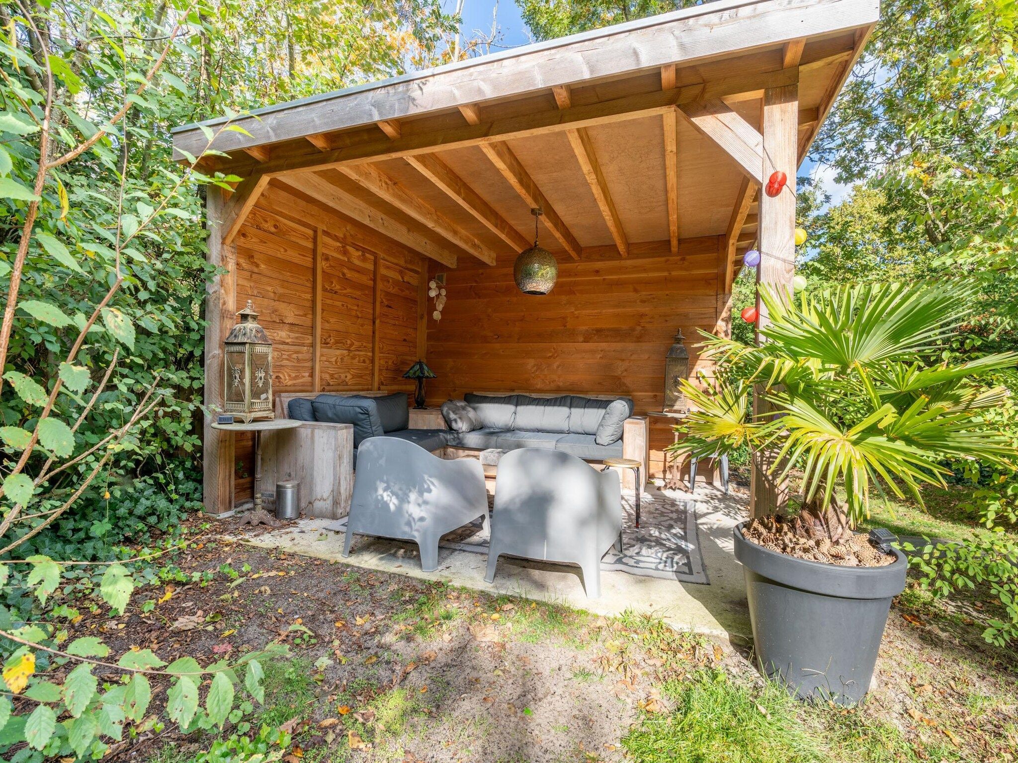 De tuin van Pelikaanweg 21 in De Koog