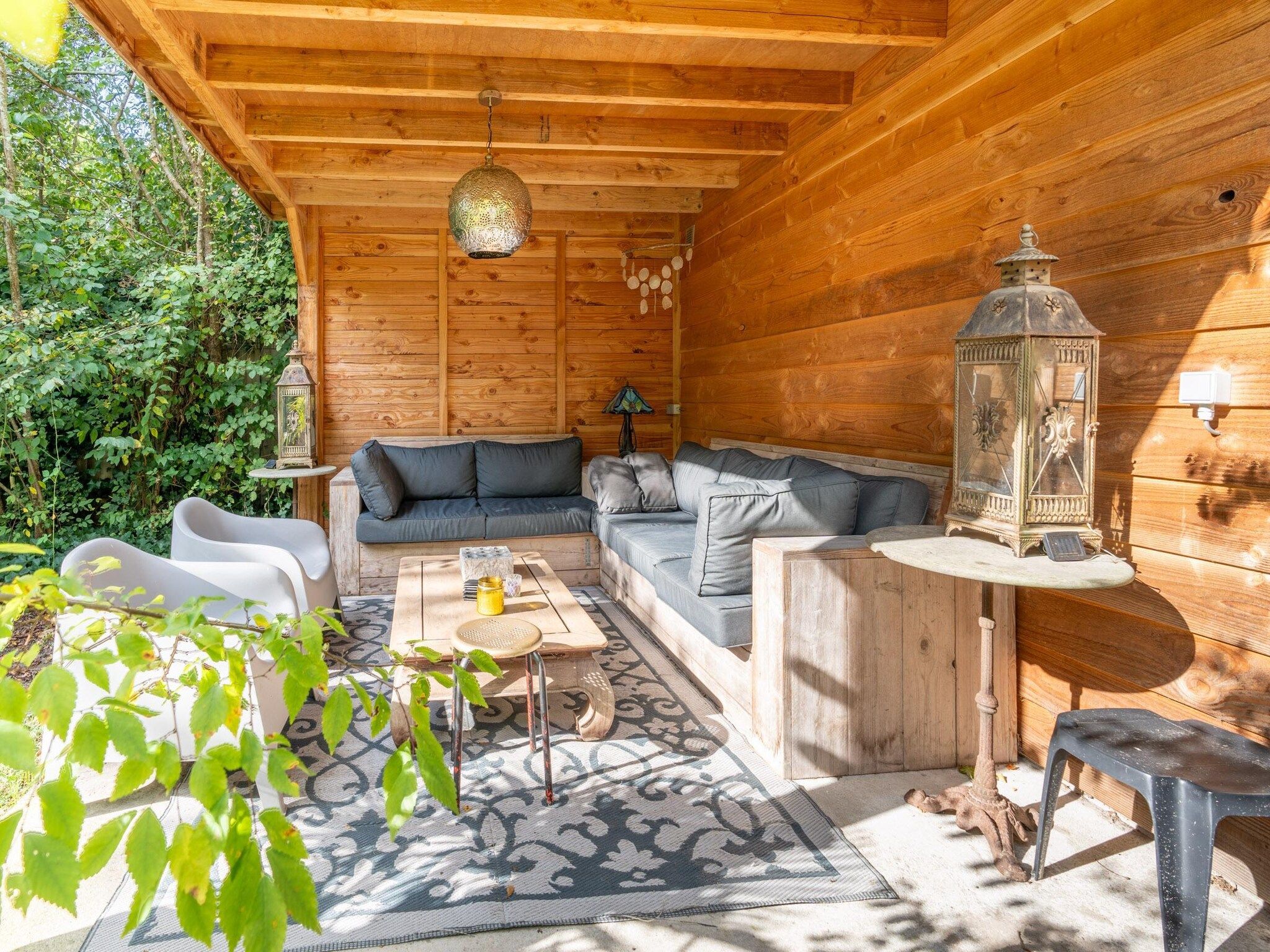 Het terras van Pelikaanweg 21 in De Koog