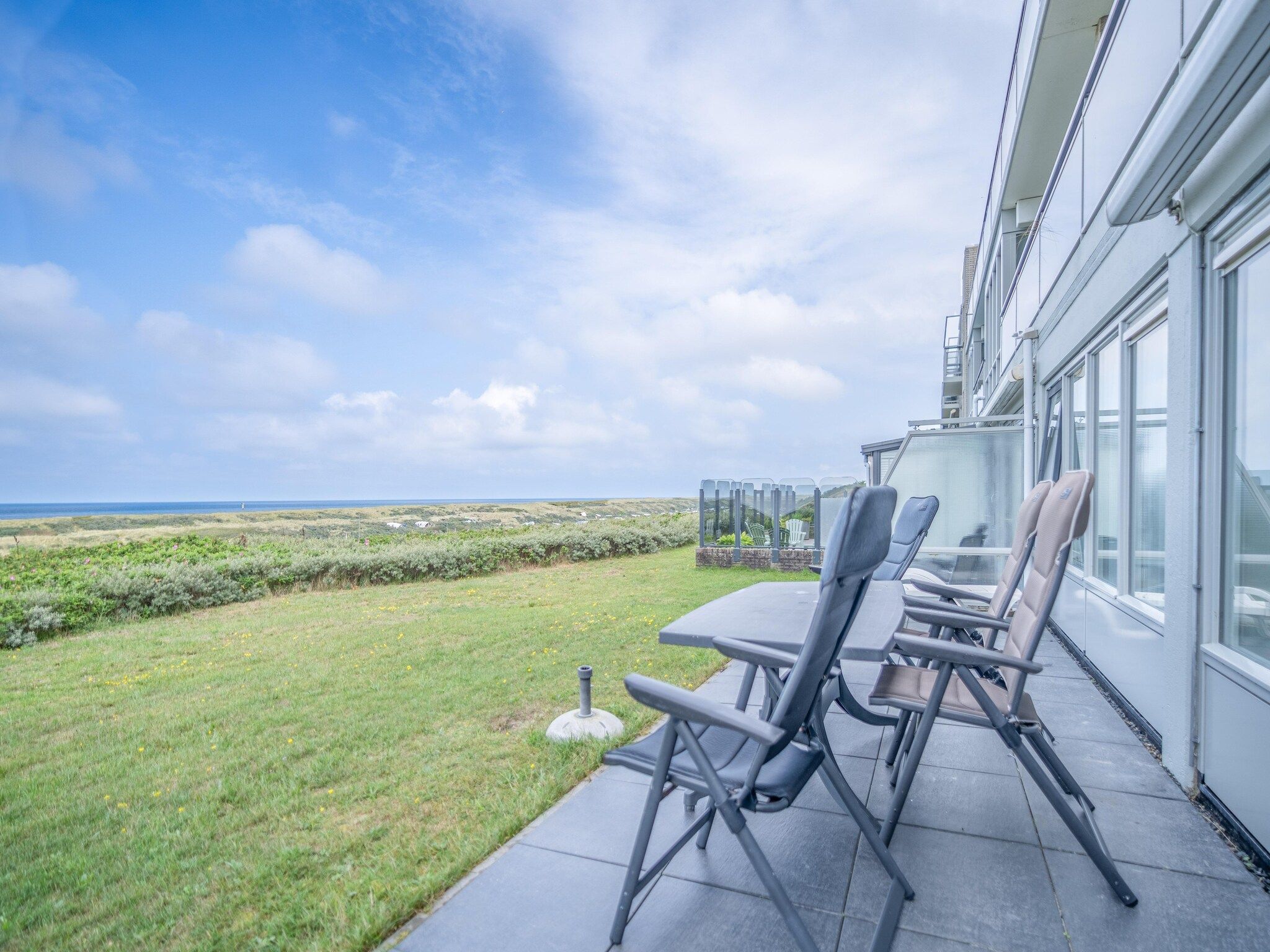 Het terras van Juliana 056 in De Koog