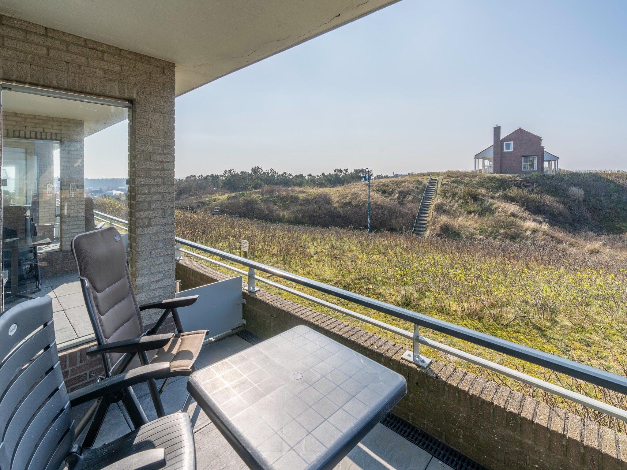 Het uitzicht vanaf Juliana 052 in De Koog