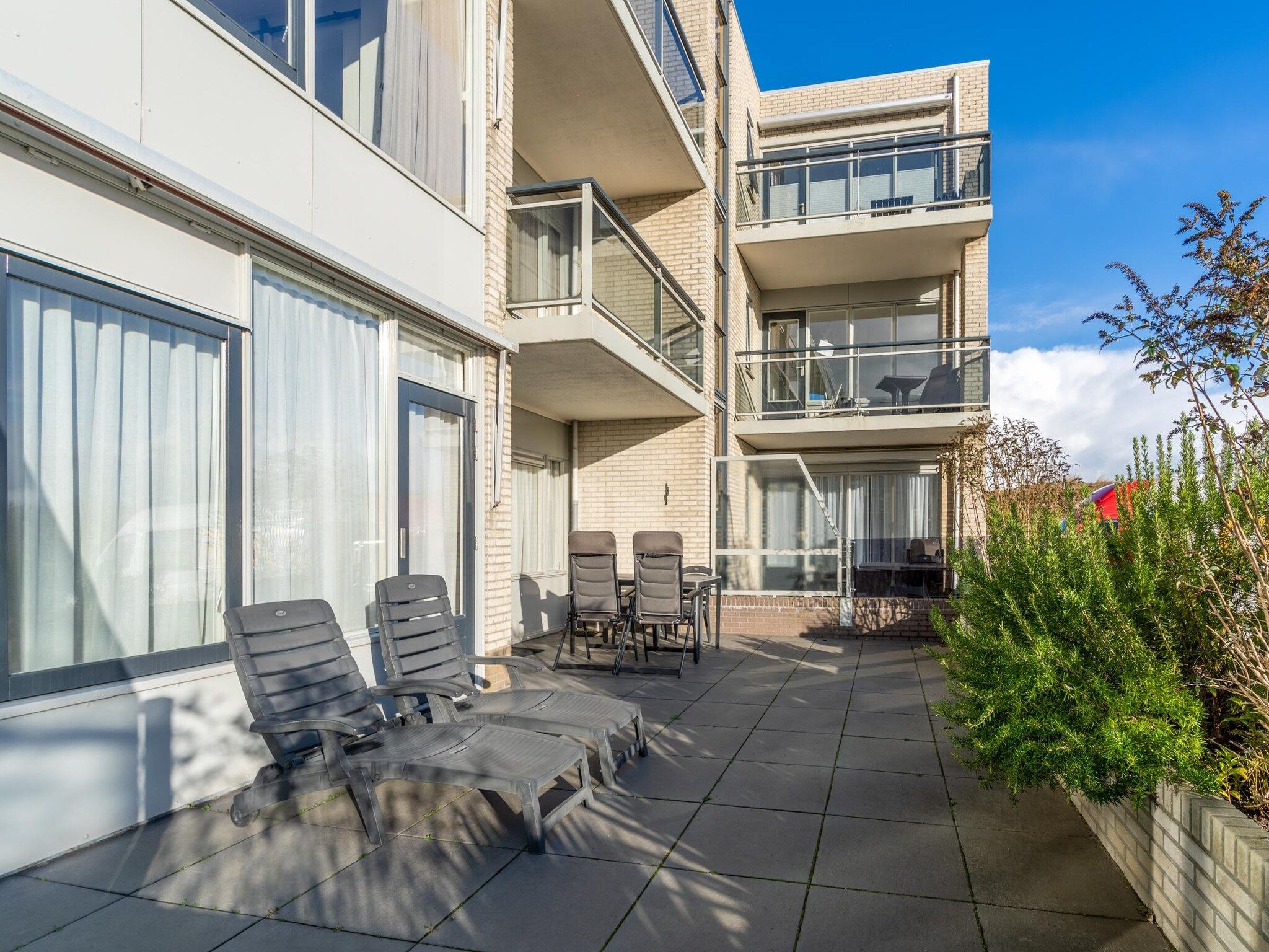 Het terras van Juliana 072 in De Koog