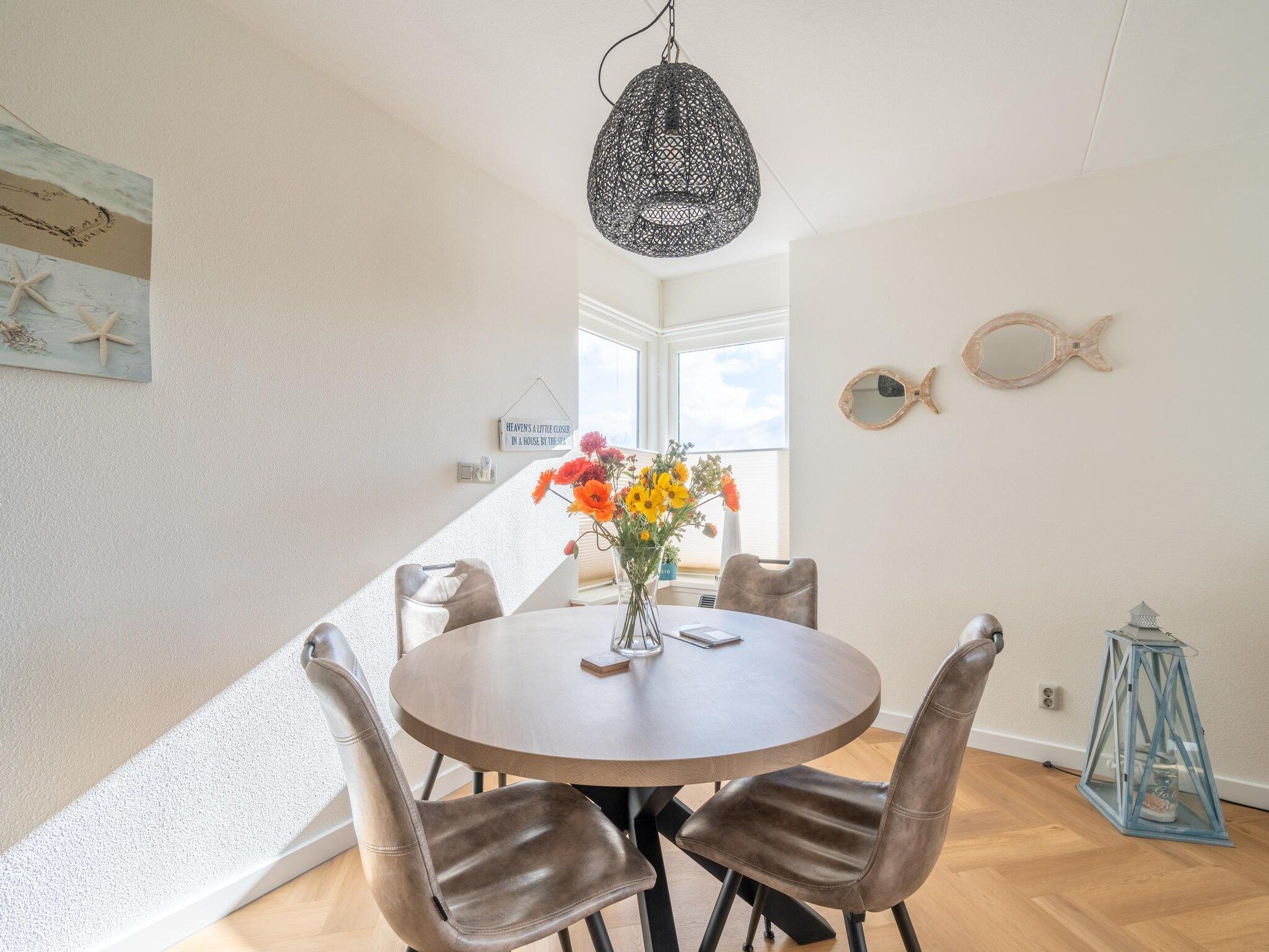 De eetkamer van Juliana 036 in De Koog