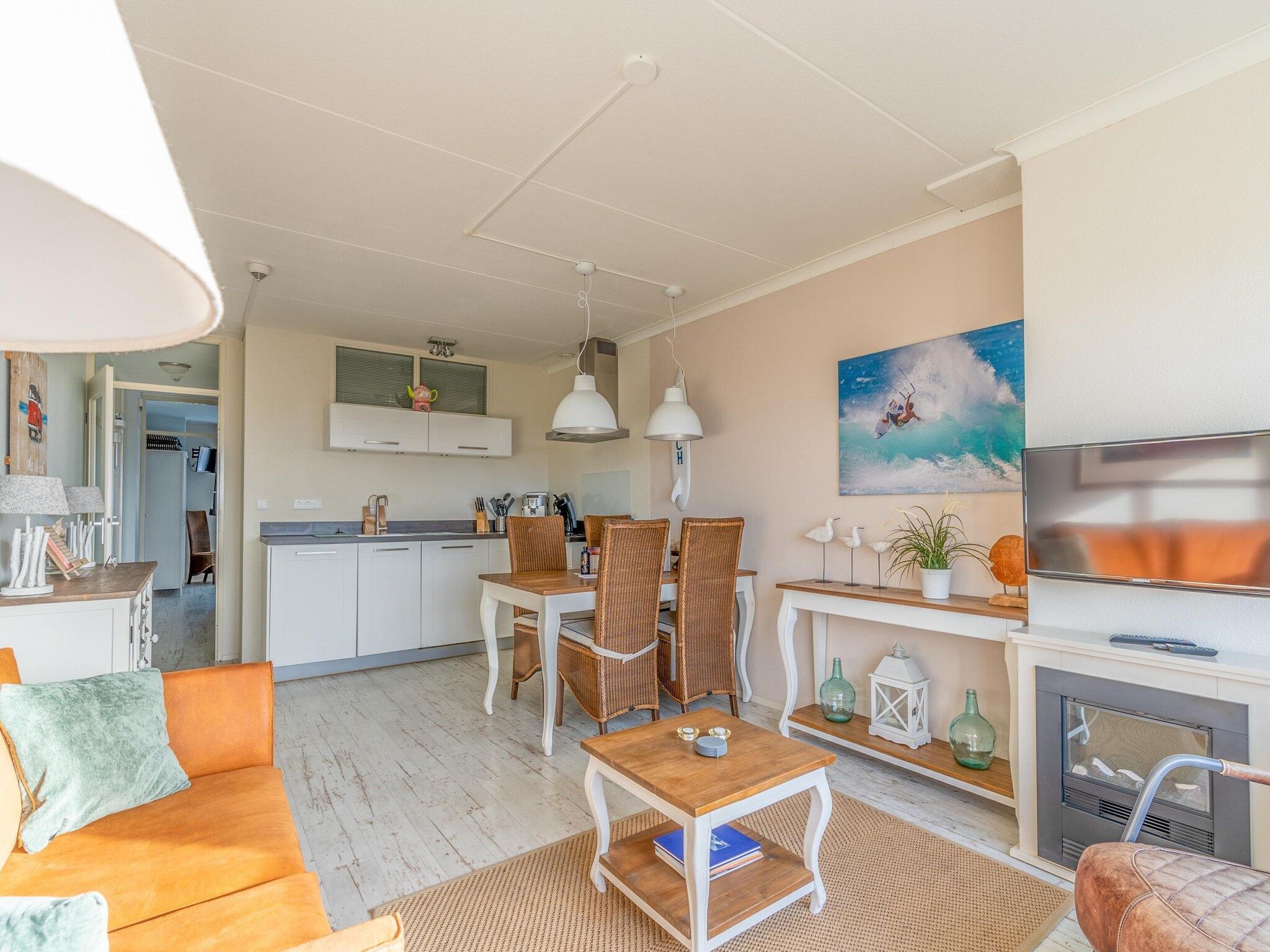 De woonkamer van Juliana 148 in De Koog