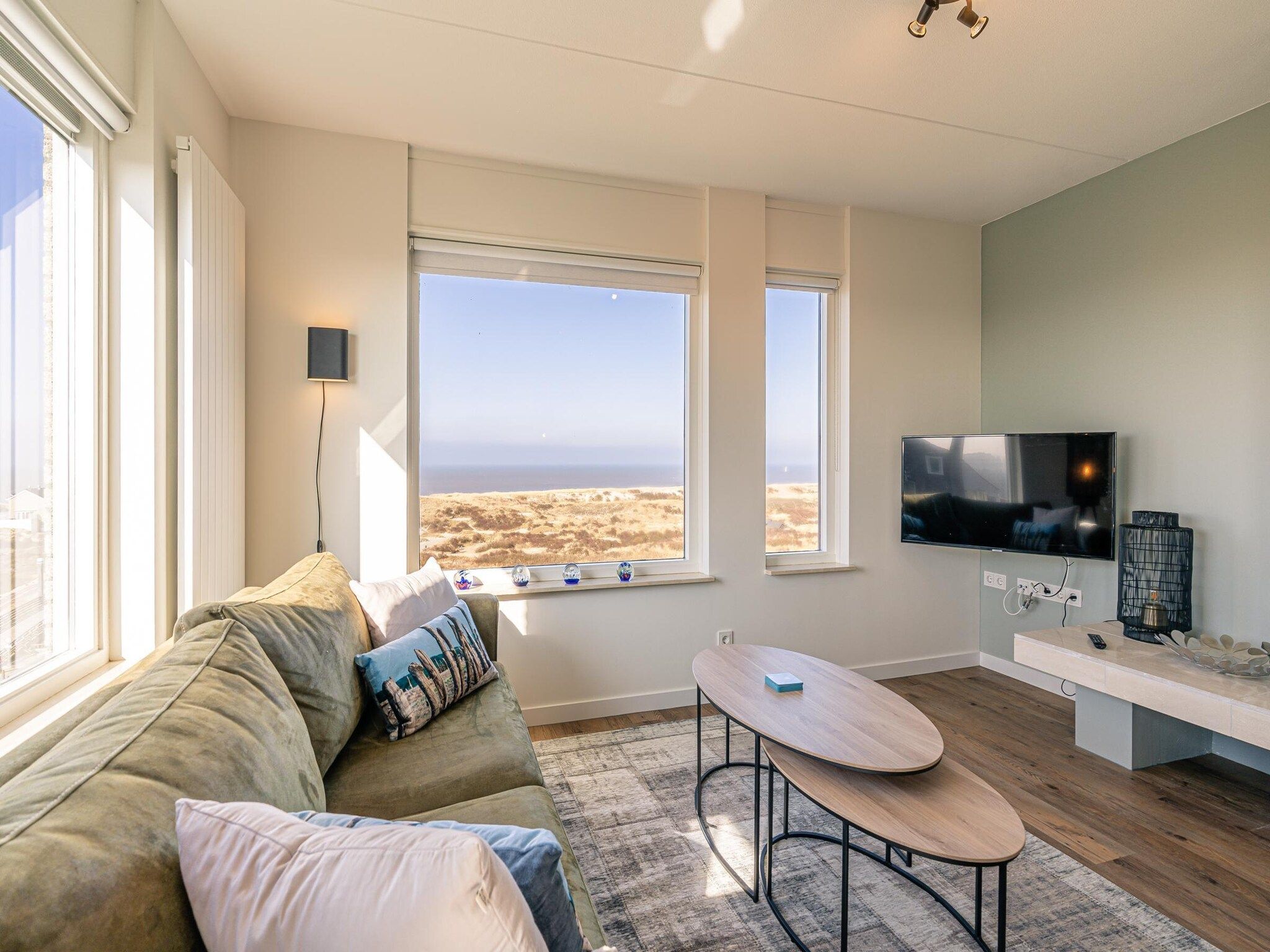 De woonkamer van Juliana 150 in De Koog