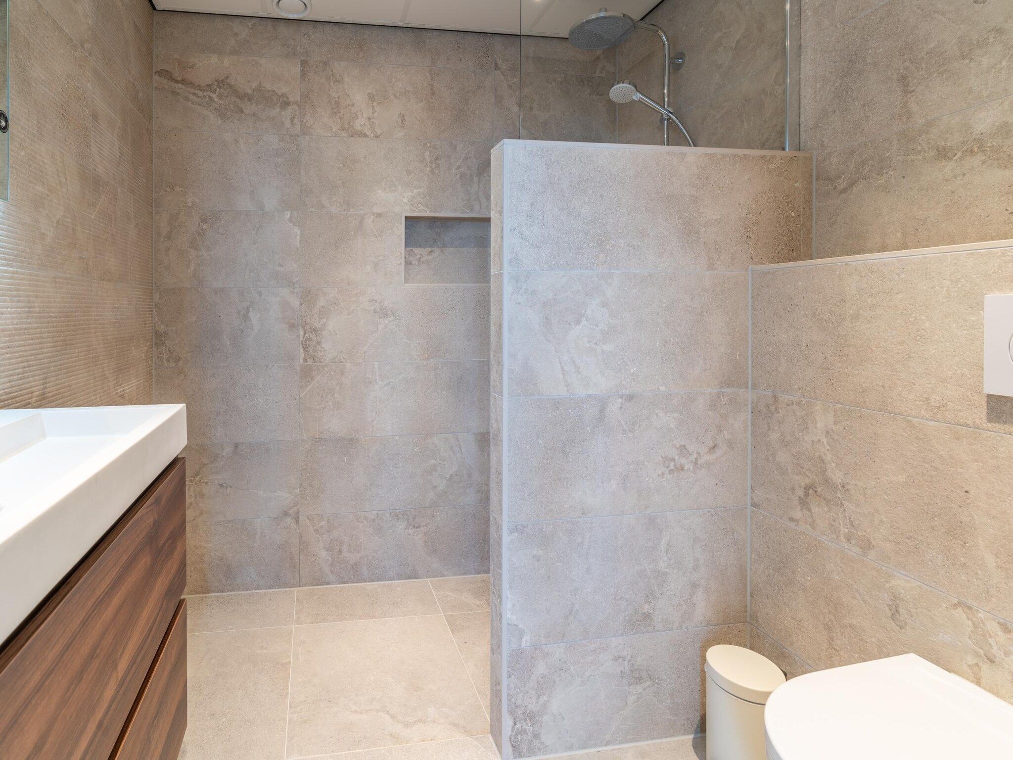 De badkamer van Juliana 060 in De Koog