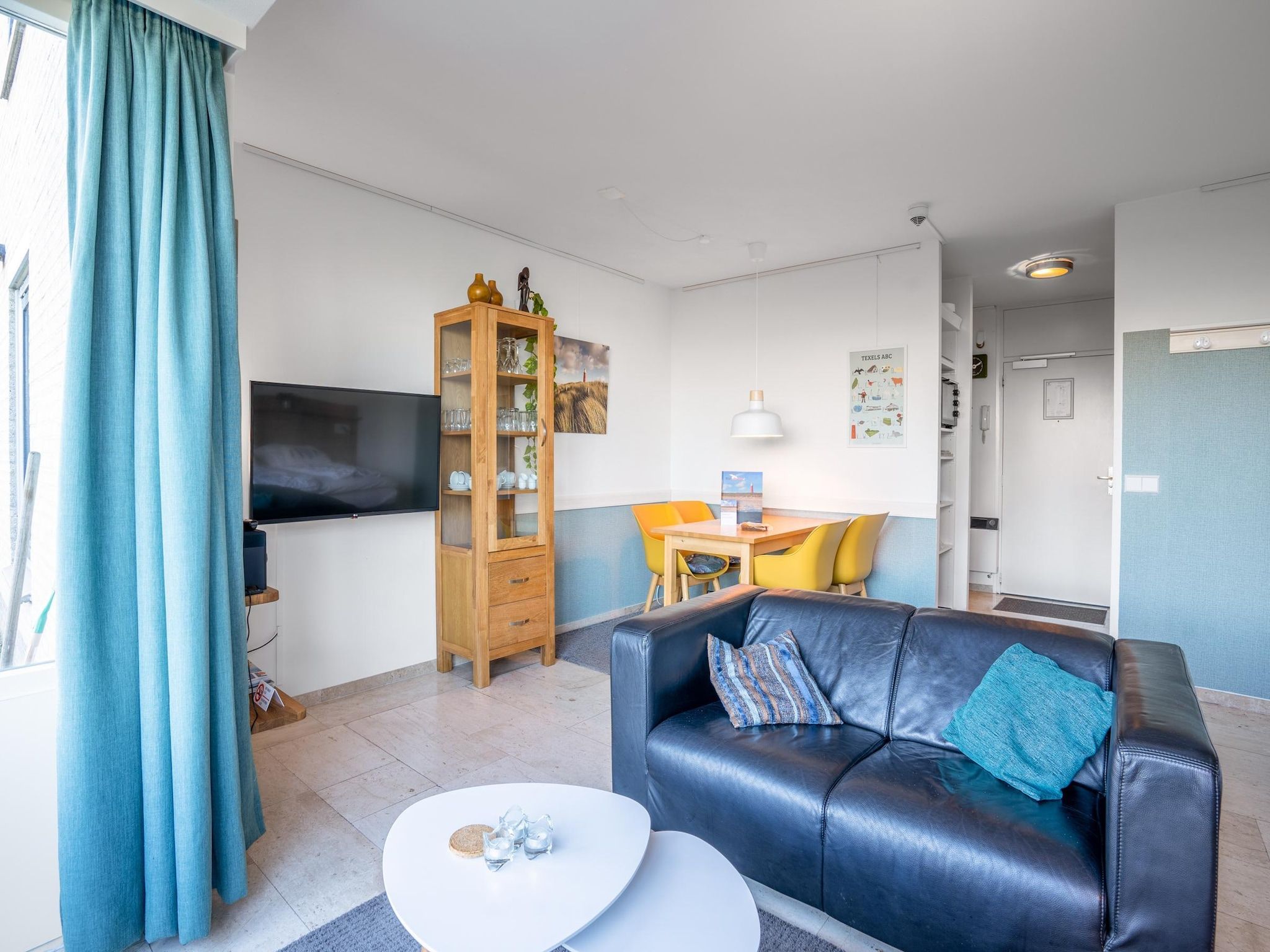 De woonkamer van Juliana 068 in De Koog