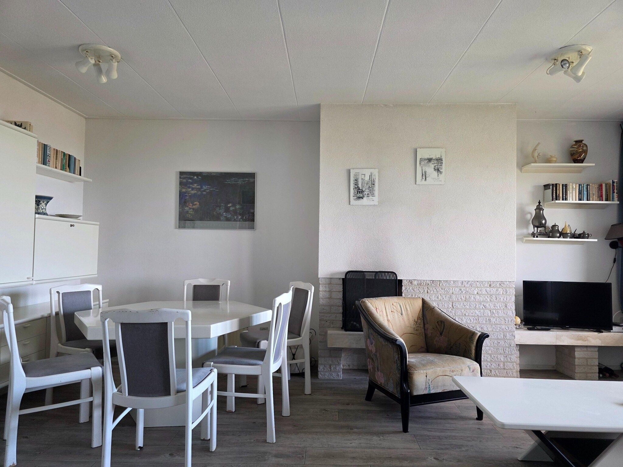 De woonkamer van Juliana 162 in De Koog