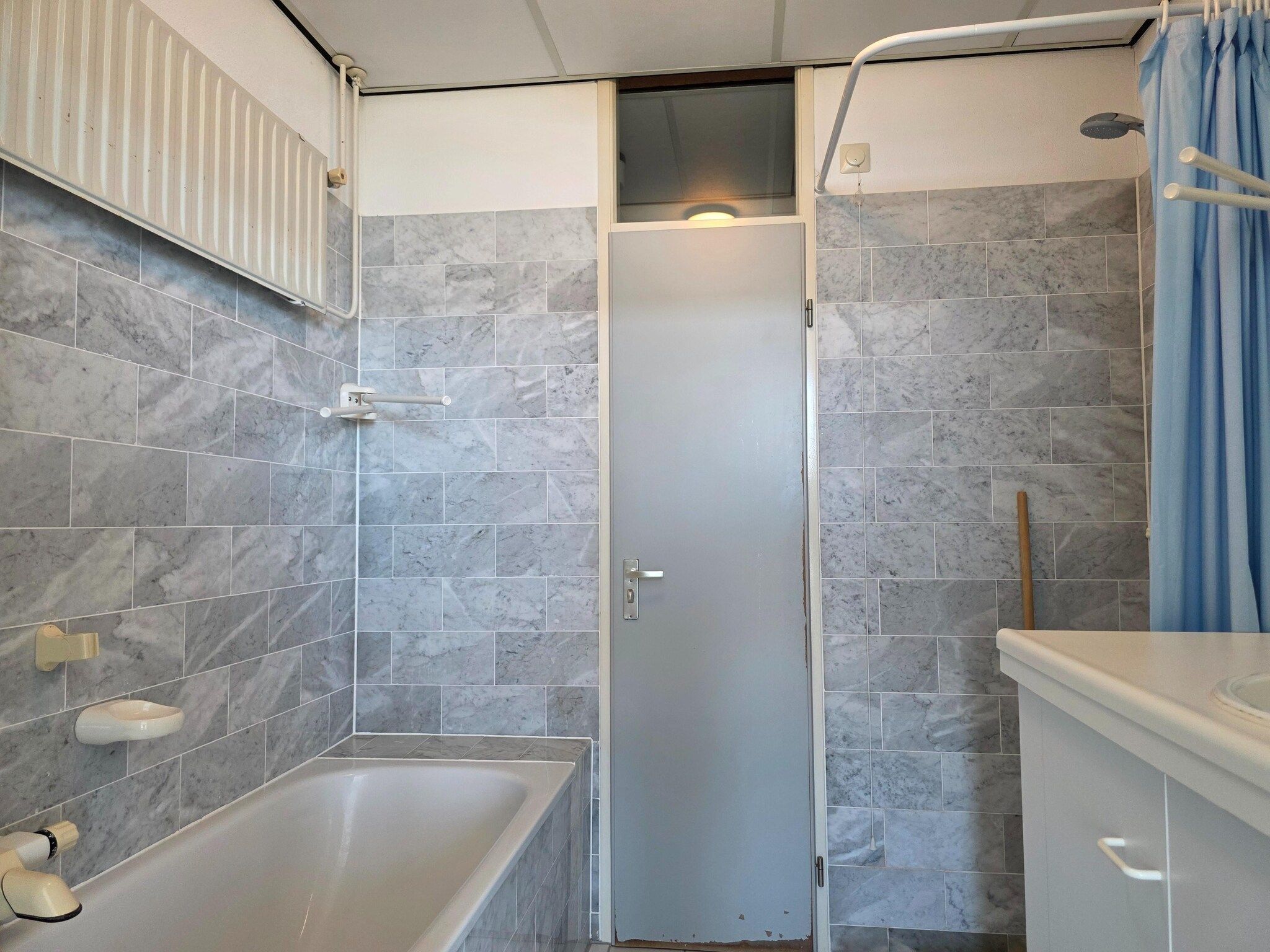 De badkamer van Juliana 162 in De Koog