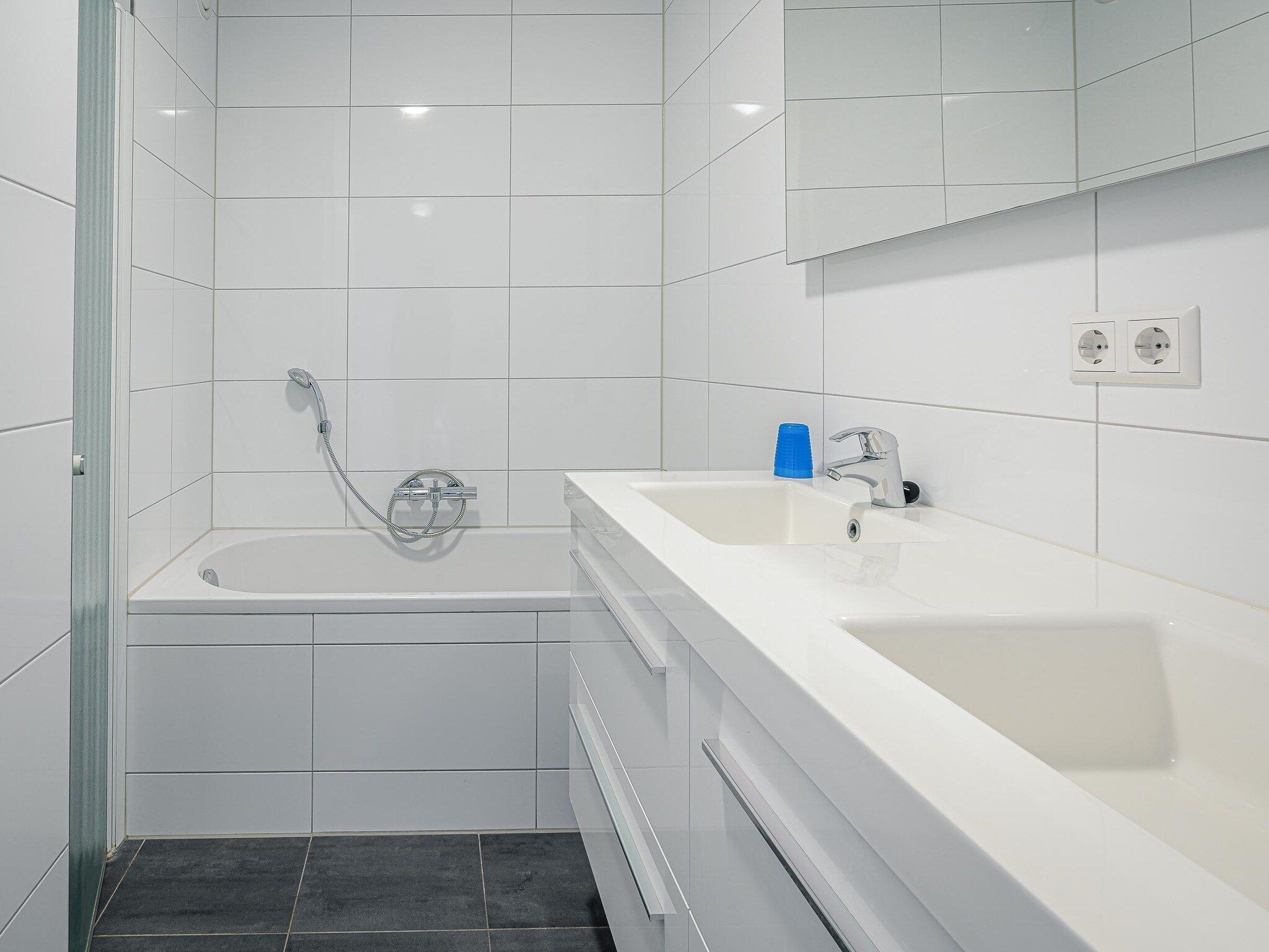 De badkamer van Juliana 090 in De Koog