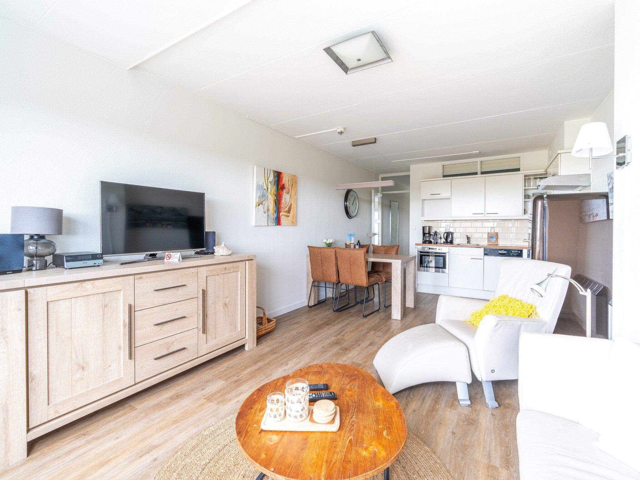 De woonkamer van Juliana 092 in De Koog