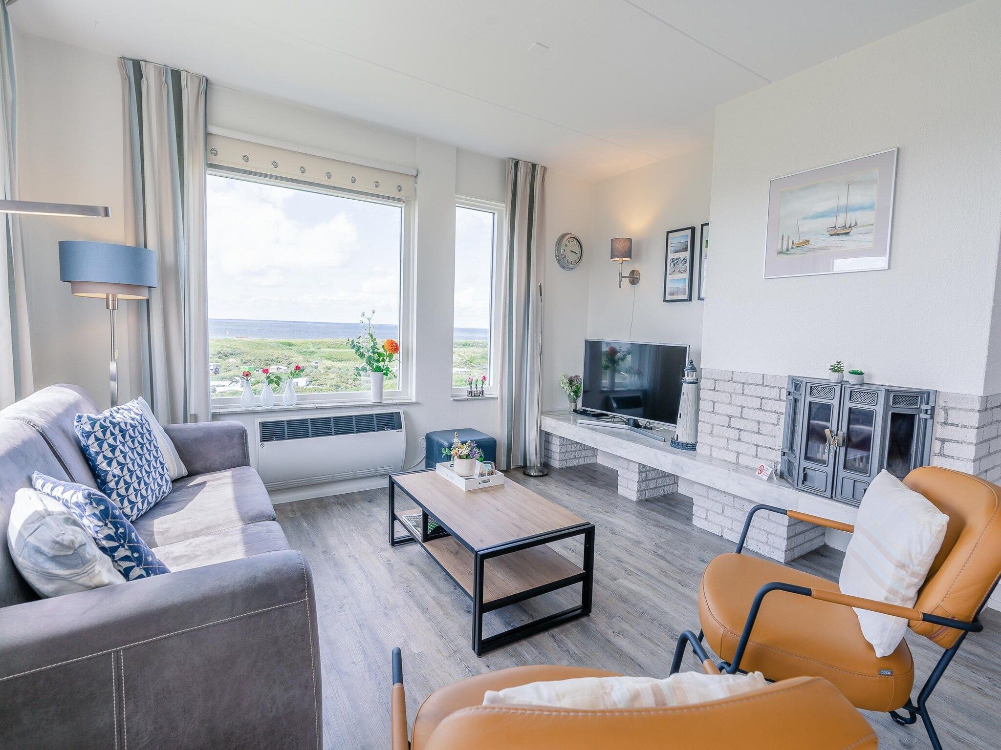 De woonkamer van Juliana 100 in De Koog